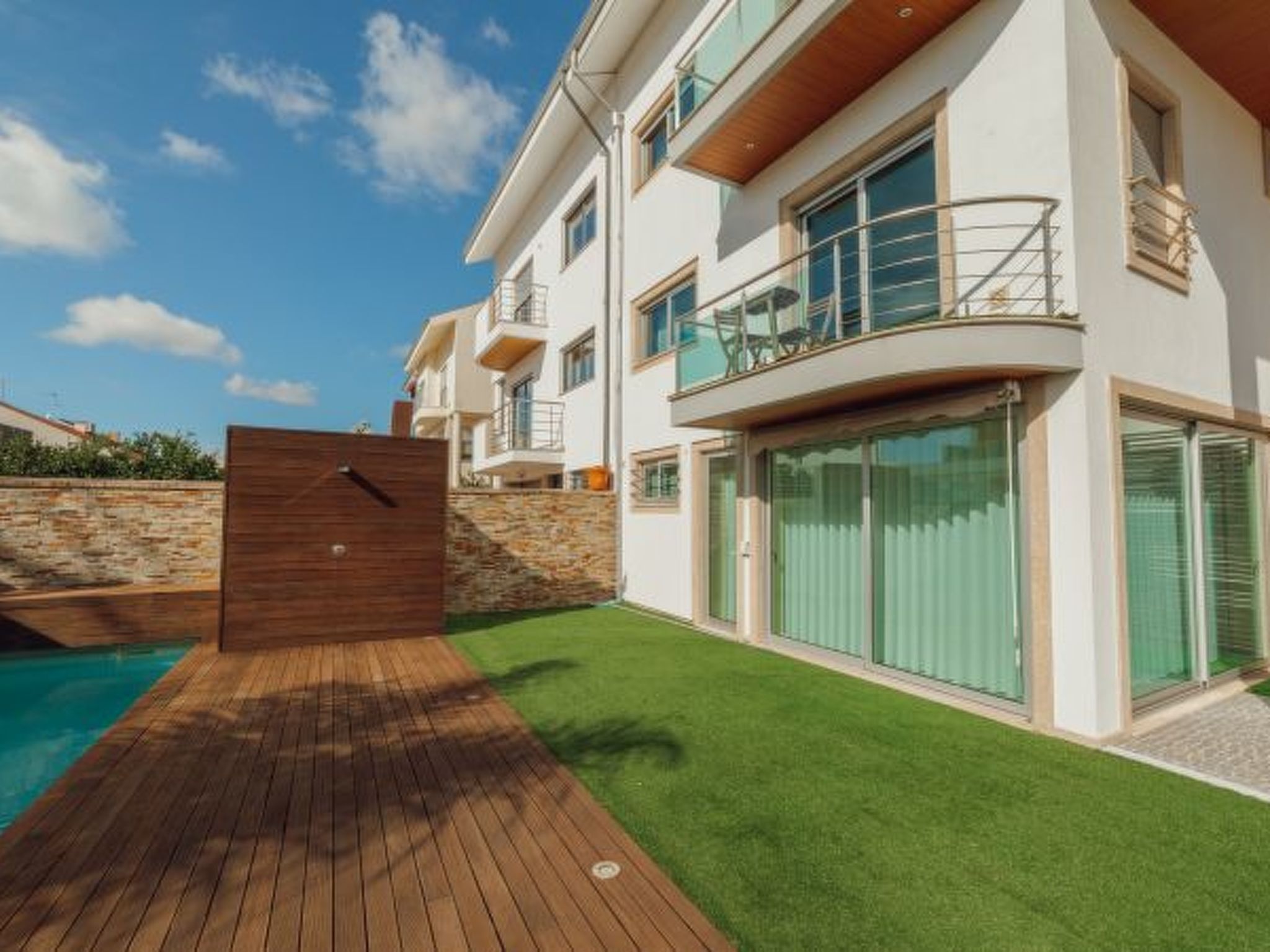 Photo of POOL & CINEMA VILLA by VACATIONY