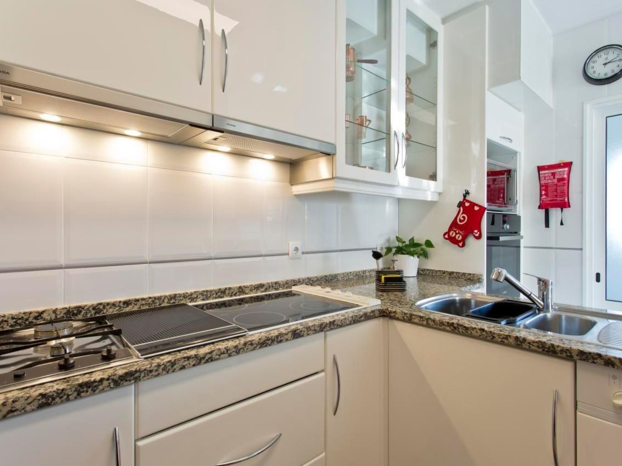 Geräumiges Penthouse am Meer mit zwei Pools - Inside