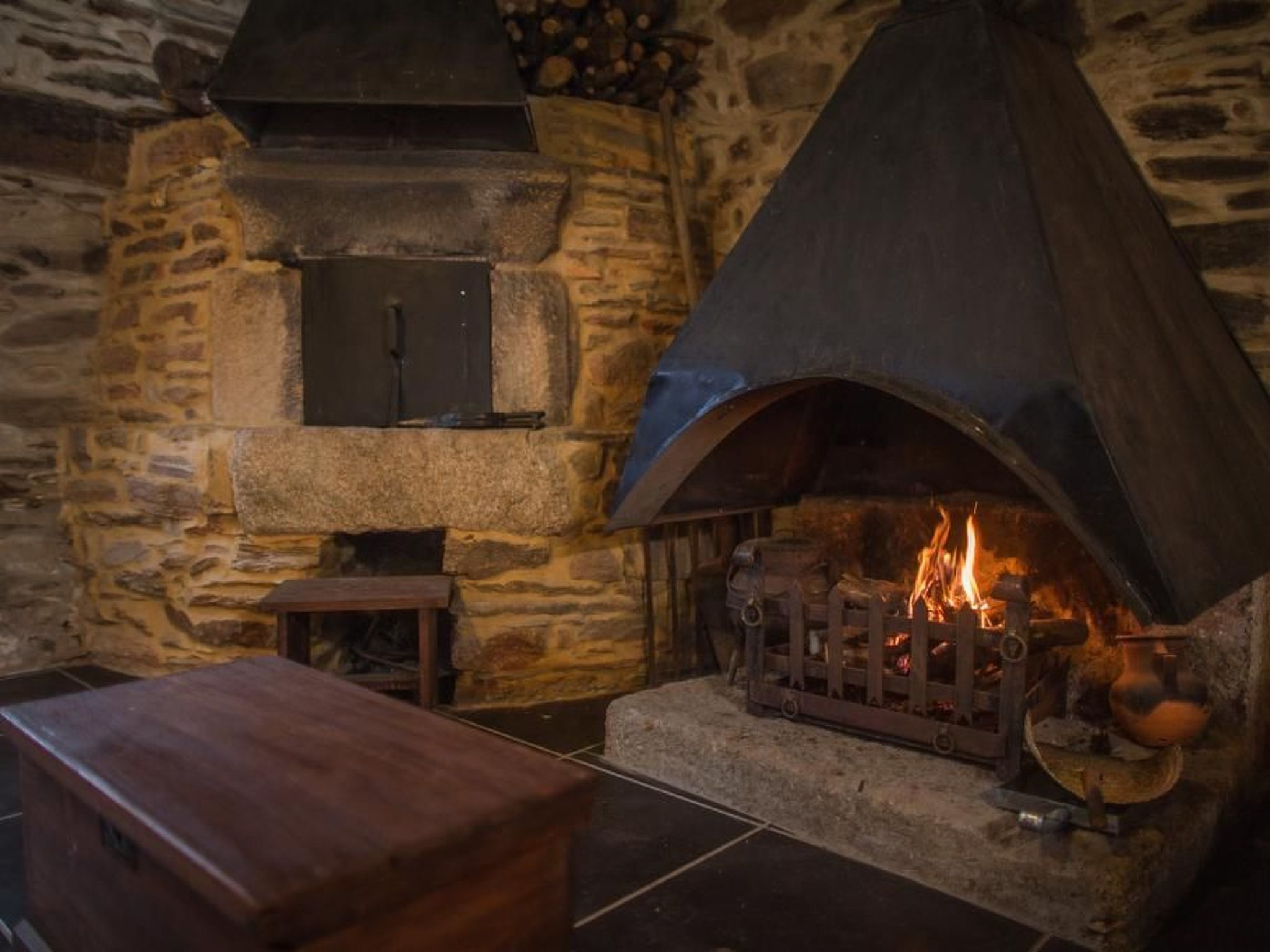 Villa mit Garten, Grill und Terrasse-Dedans