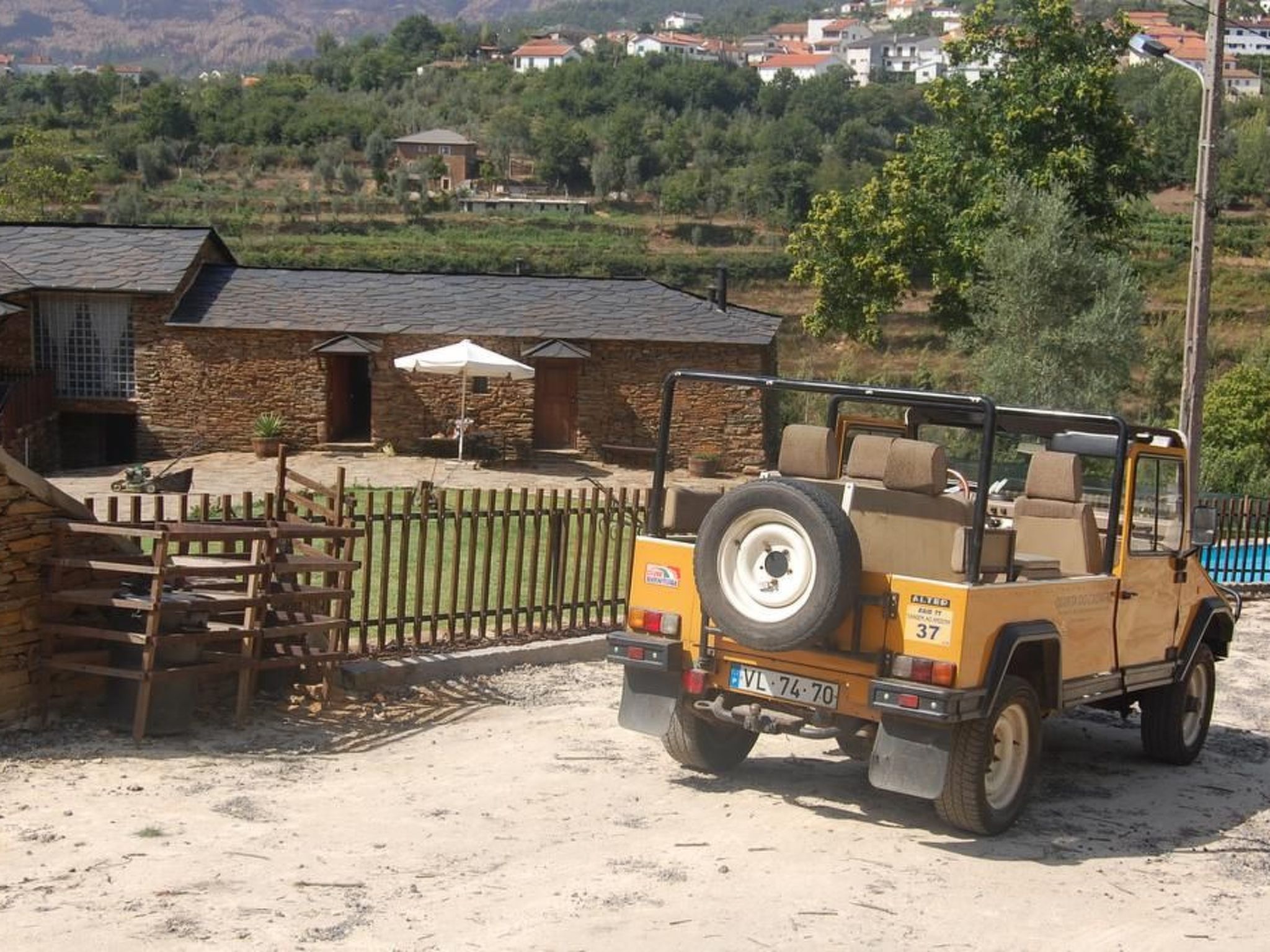 Villa mit Garten, Grill und Terrasse-Image-tags.info