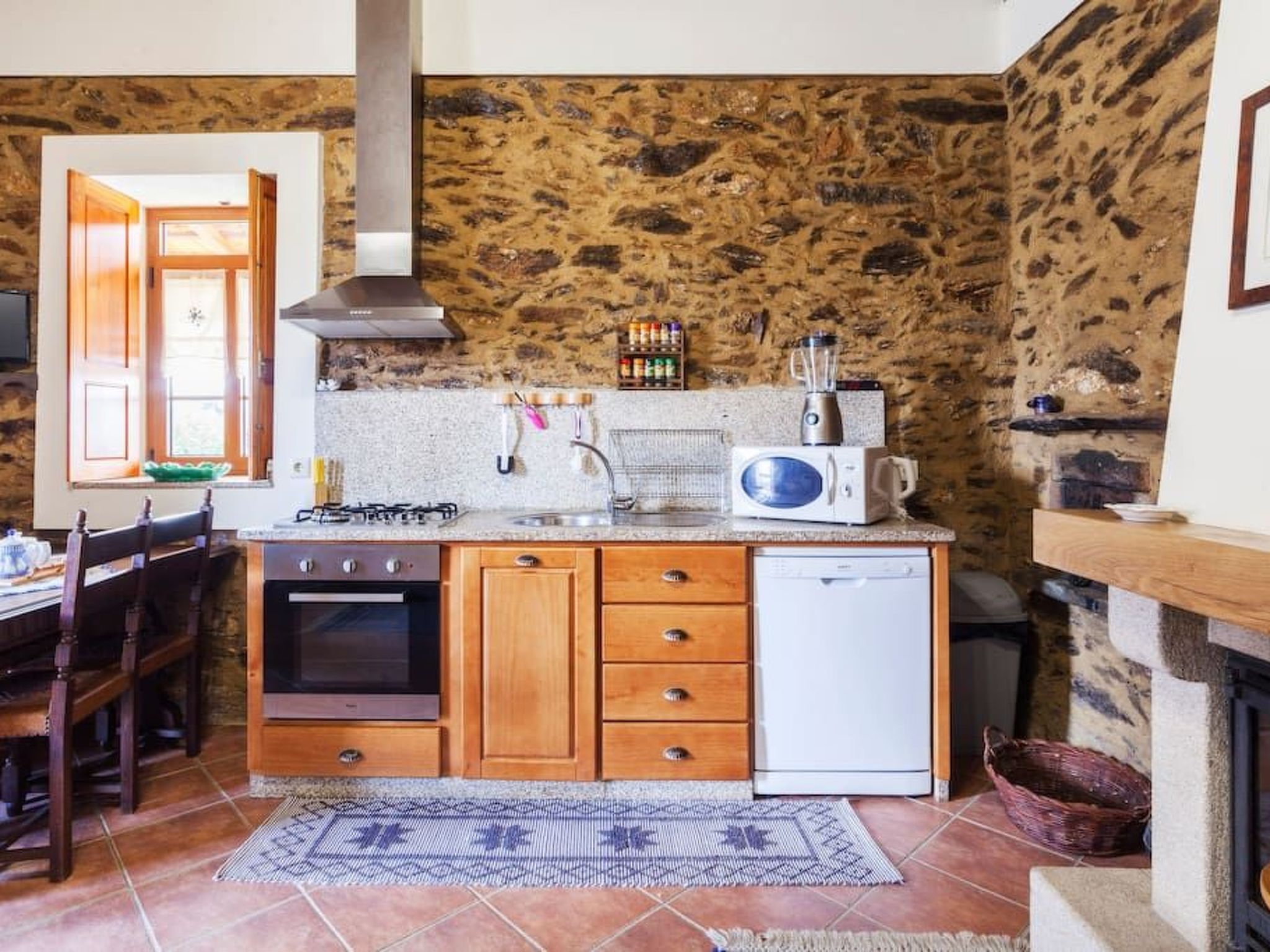 Mit Garten, Grill und Terrasse-Dedans