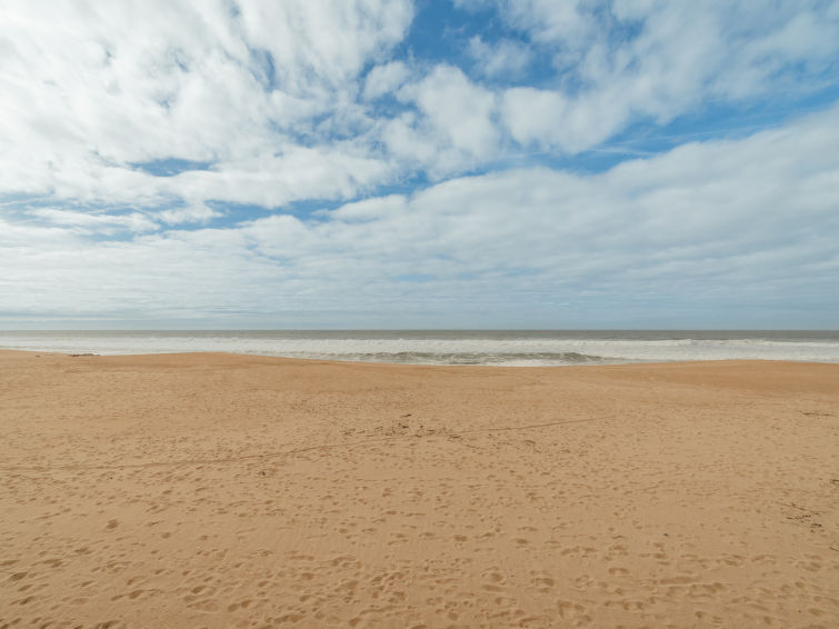 Espinho Seawalk And Seaview By Vacationy - Espinho