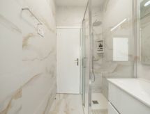 Zomers appartement in Espinho op 52m² met internet, vlakbij strand - thumbnail 6