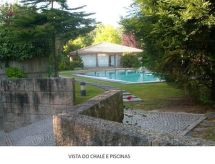 Ruim vrijstaand huis met privézwembad aan de golfbaan in Santa Maria da Feira - thumbnail 1