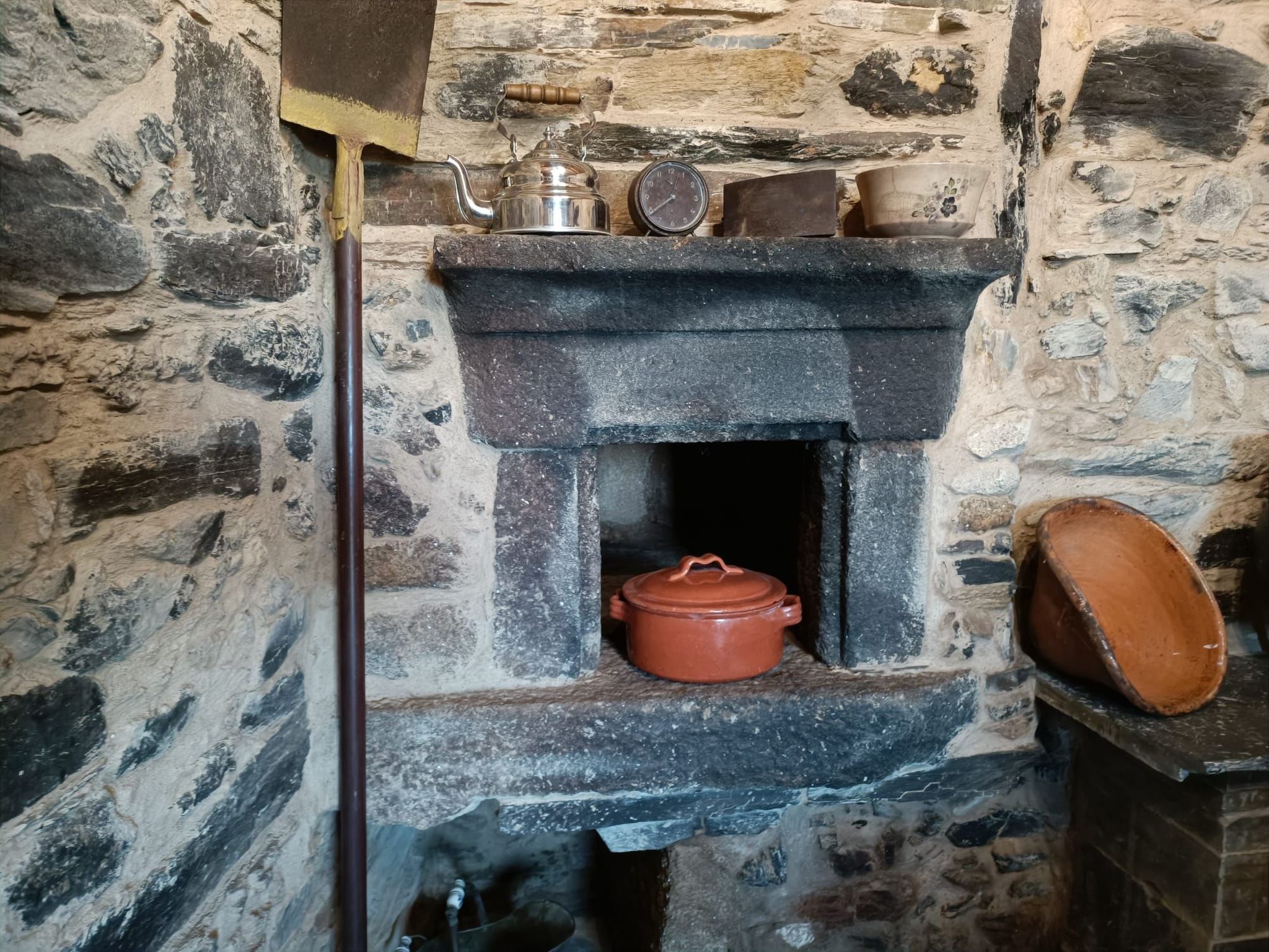 Eine Zuflucht in den Bergen-Dedans