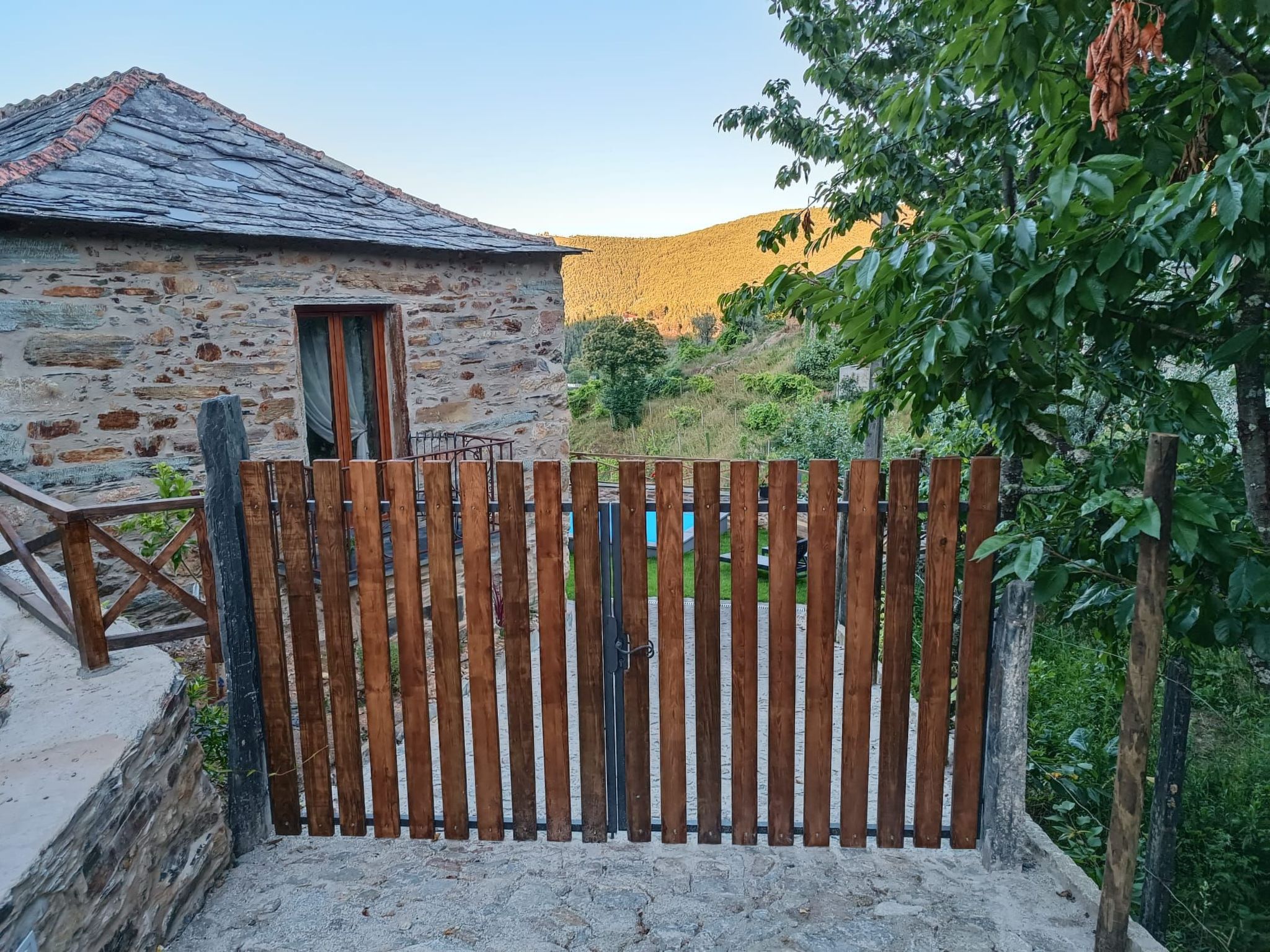 Eine Zuflucht in den Bergen-Dehors