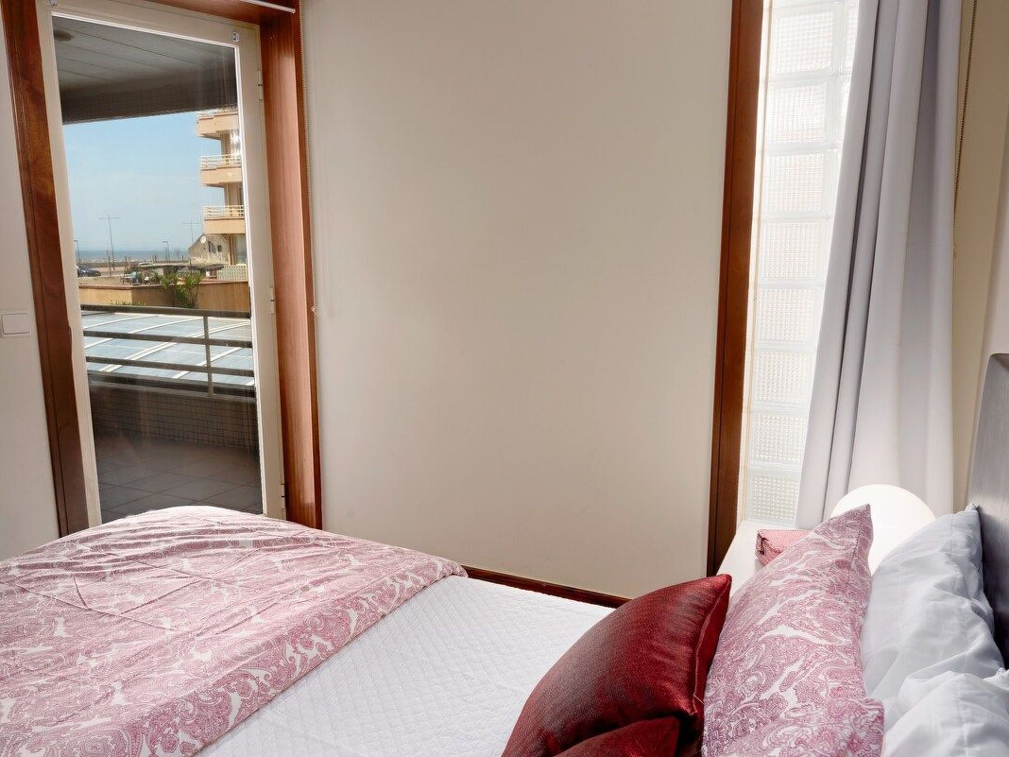 Meerblick First Line mit 2 Pools 3-Inside