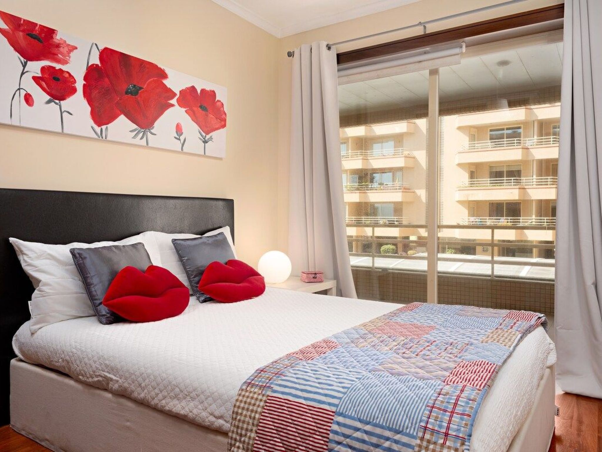 Meerblick First Line mit 2 Pools 3-Inside