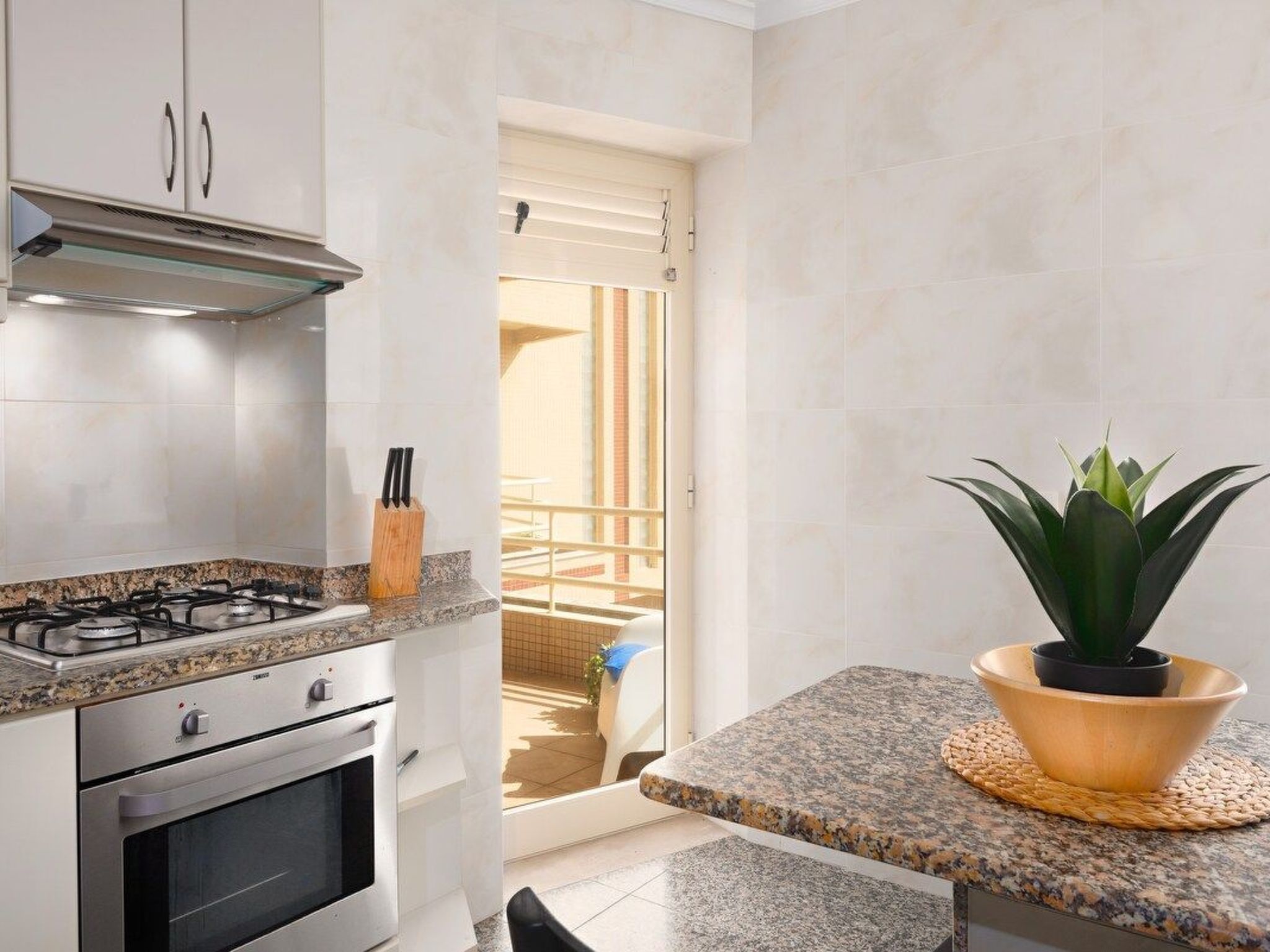 Meerblick First Line mit 2 Pools 3-Inside