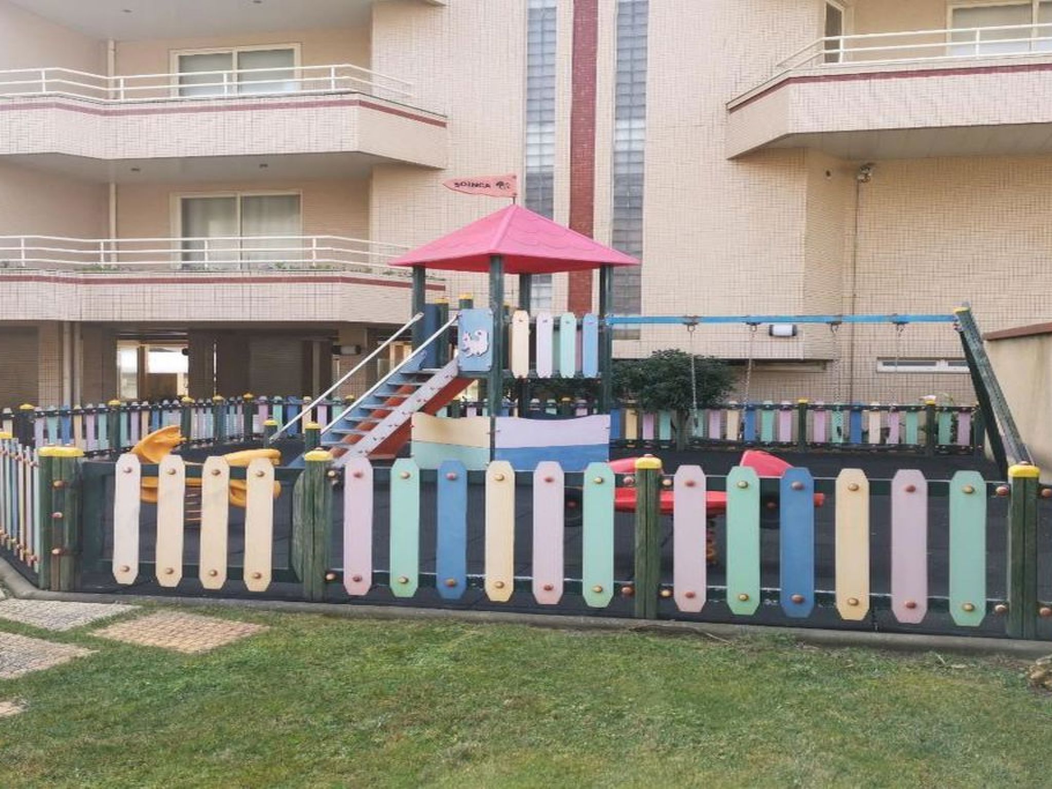 Meerblick First Line mit 2 Pools 3-Inside