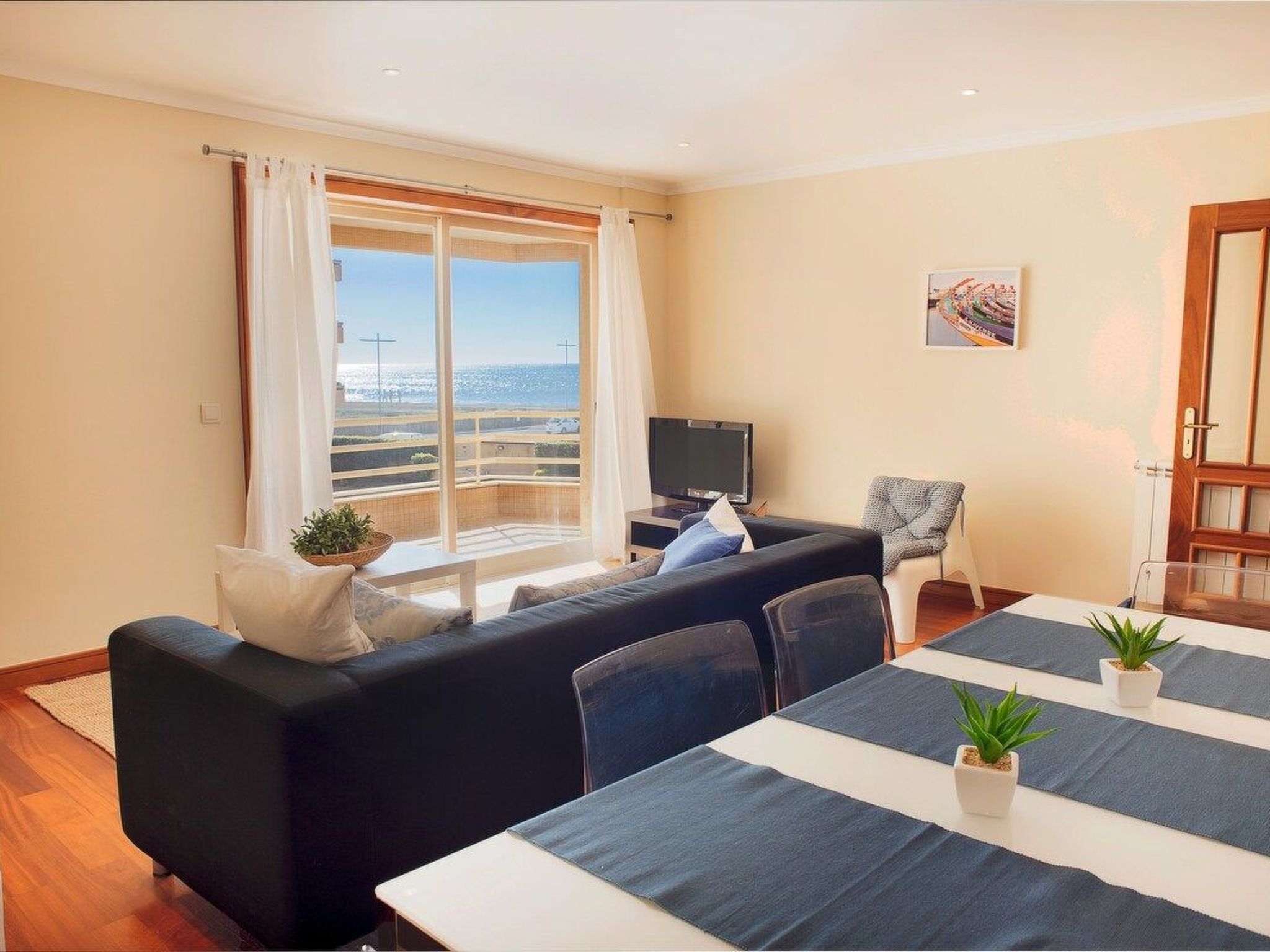 Meerblick Erste Linie mit 2 Pools 4-Drinnen