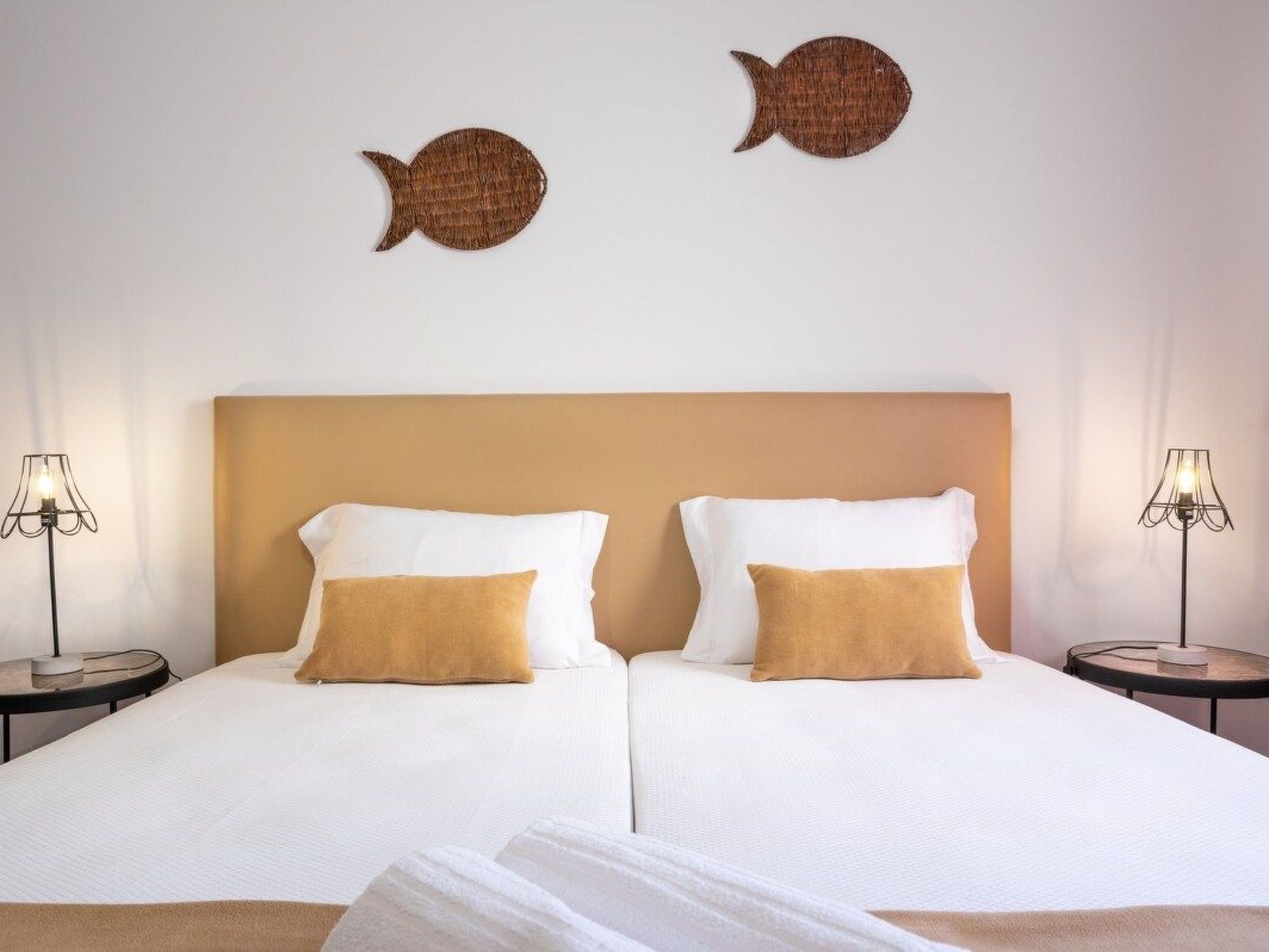 Meerblick First Line mit 2 Pools 5-Drinnen