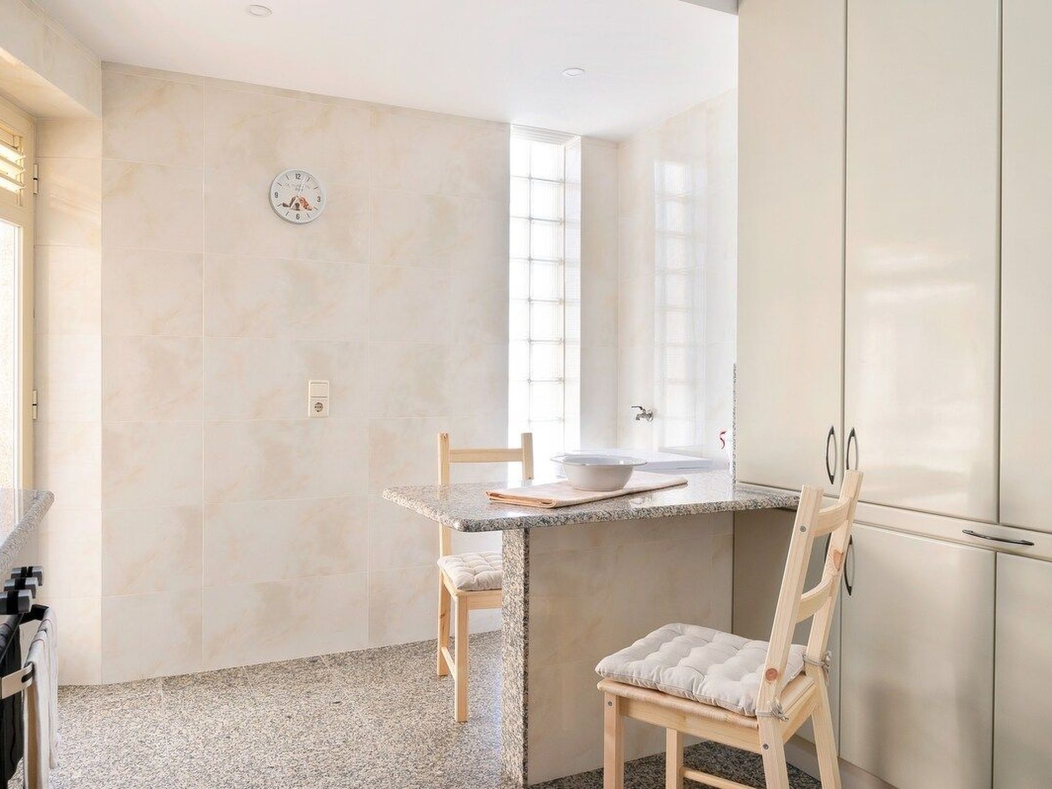 Meerblick First Line mit 2 Pools 5-Drinnen