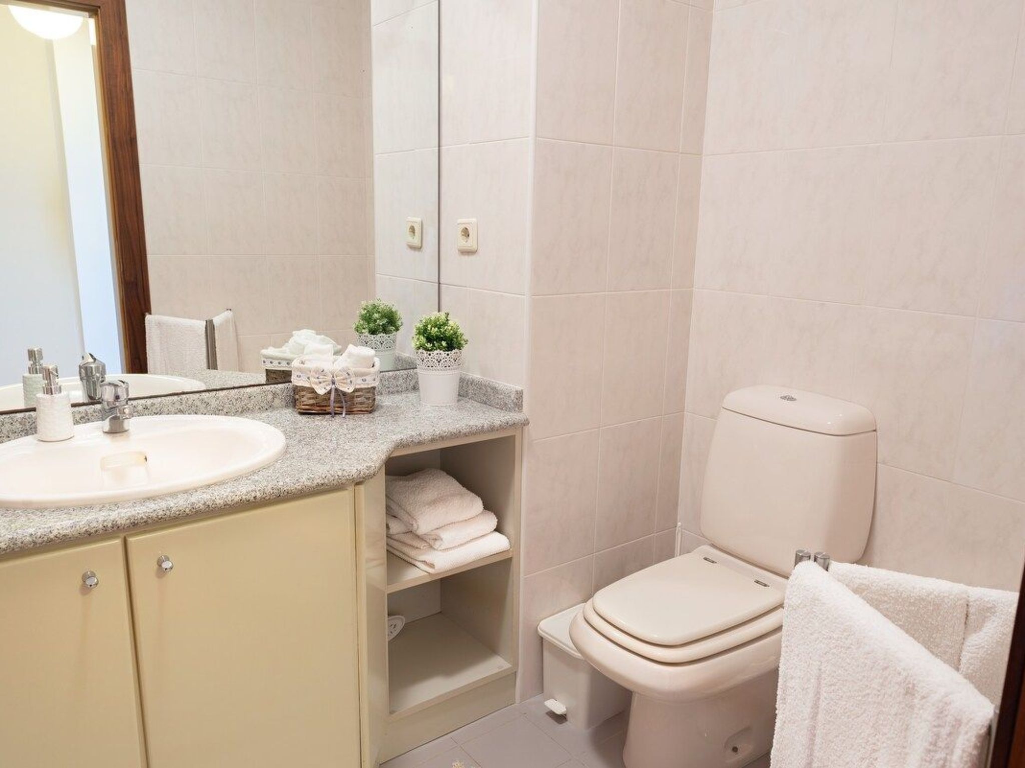 Meerblick Erste Linie mit 2 Pools 2-Inside