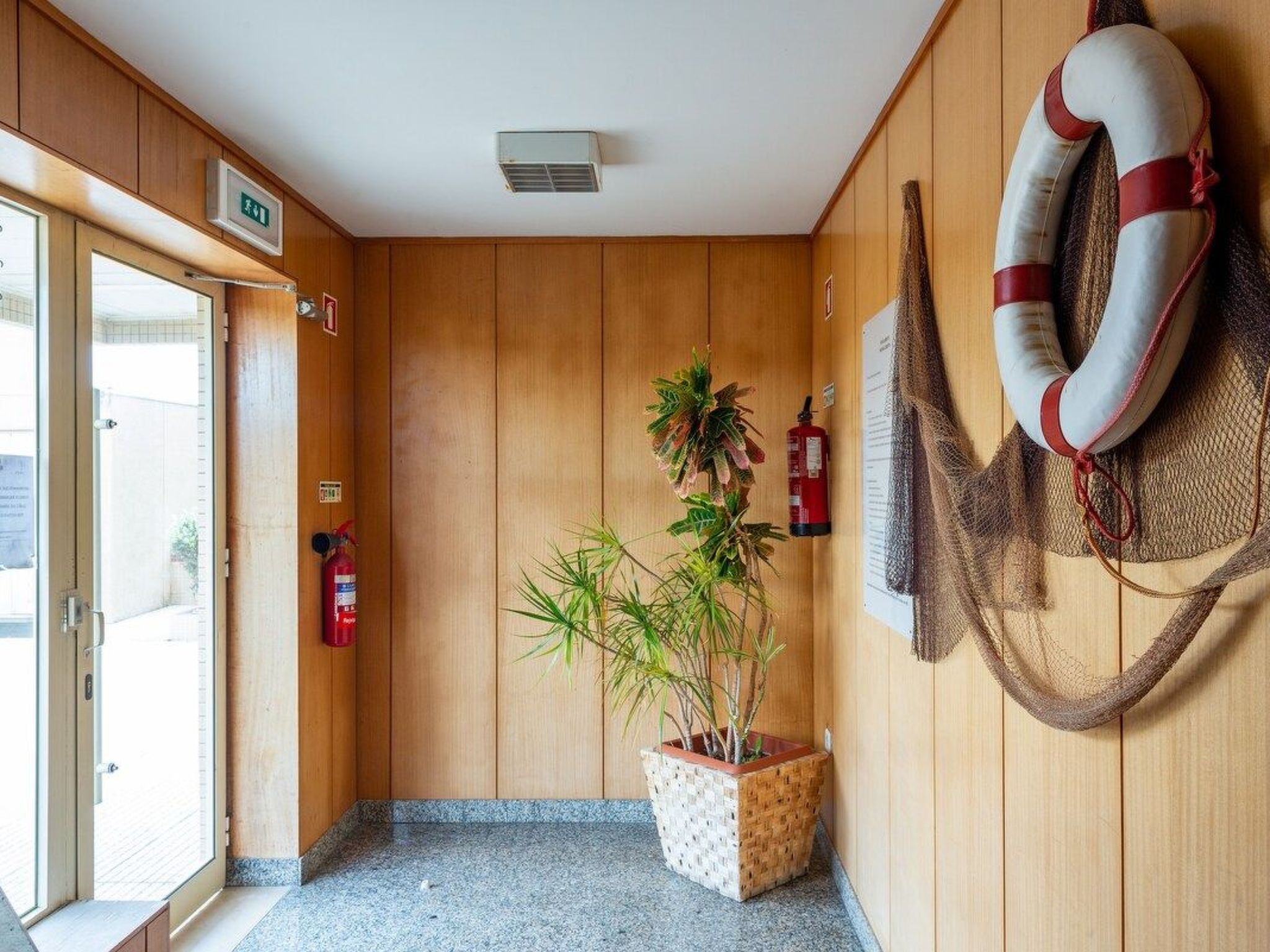 Meerblick Erste Linie mit 2 Pools 2-Inside