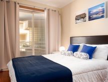 Meerblick First Line mit 2 Pools 1