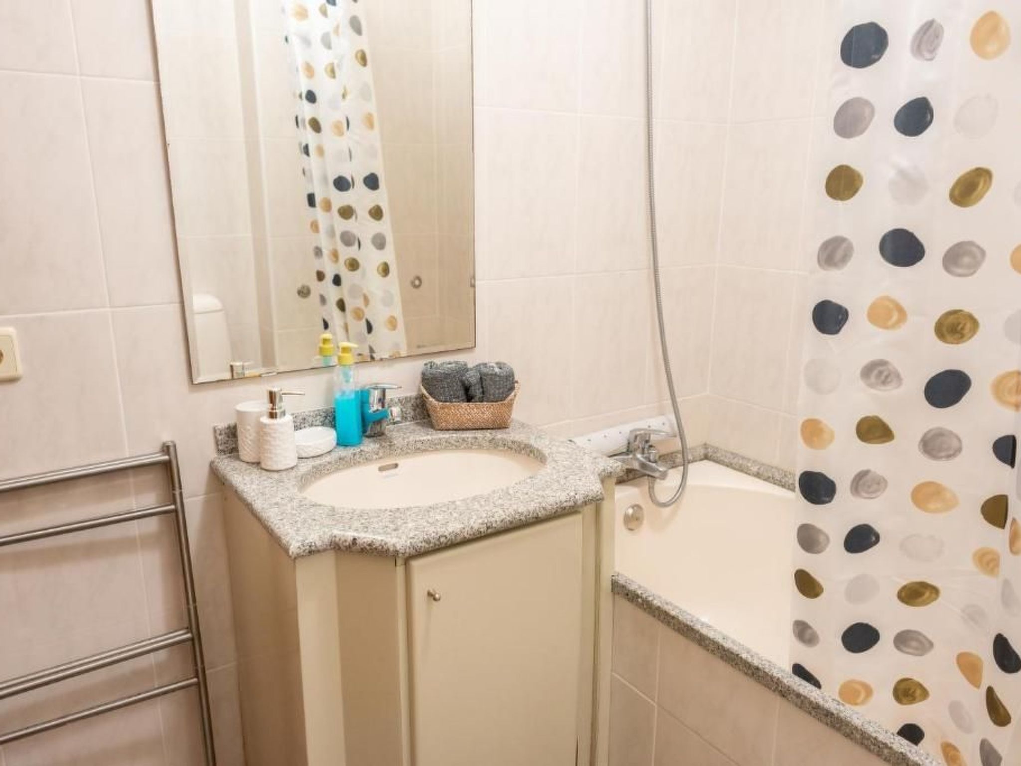 Meerblick First Line mit 2 Pools 1-Image-tags.info