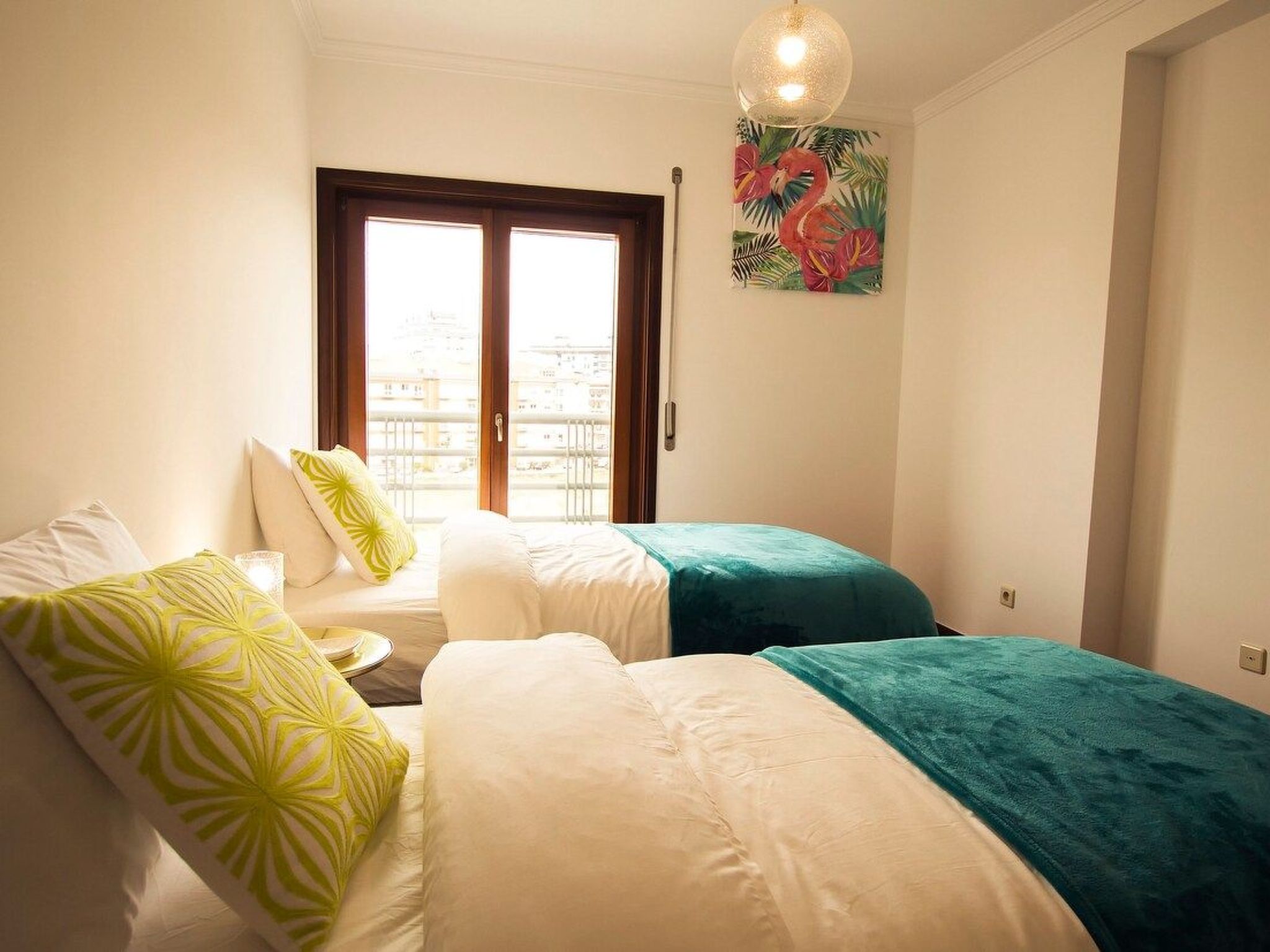 Turmhaus mit freier Garage