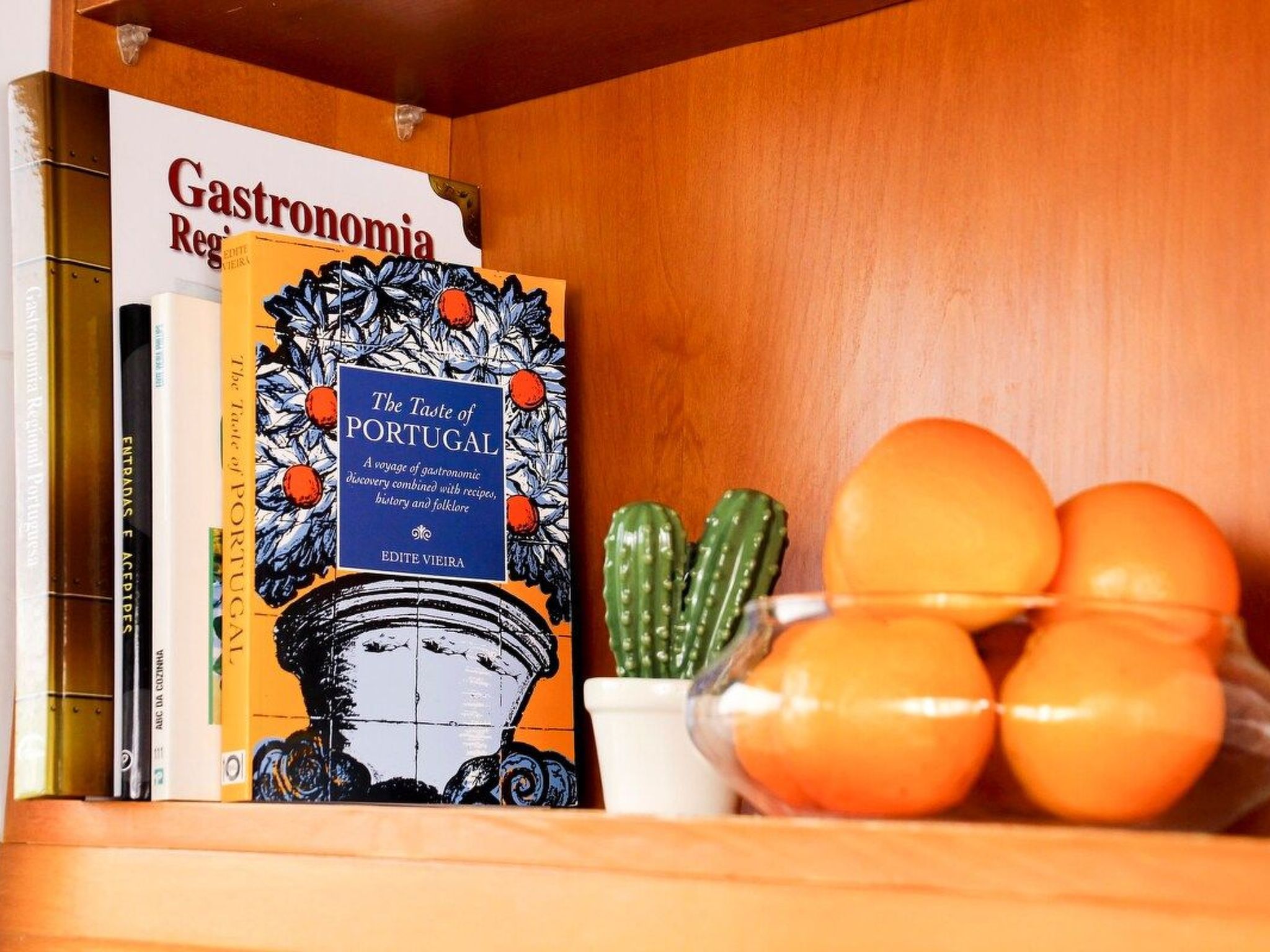 Turmhaus mit freier Garage-Binnen