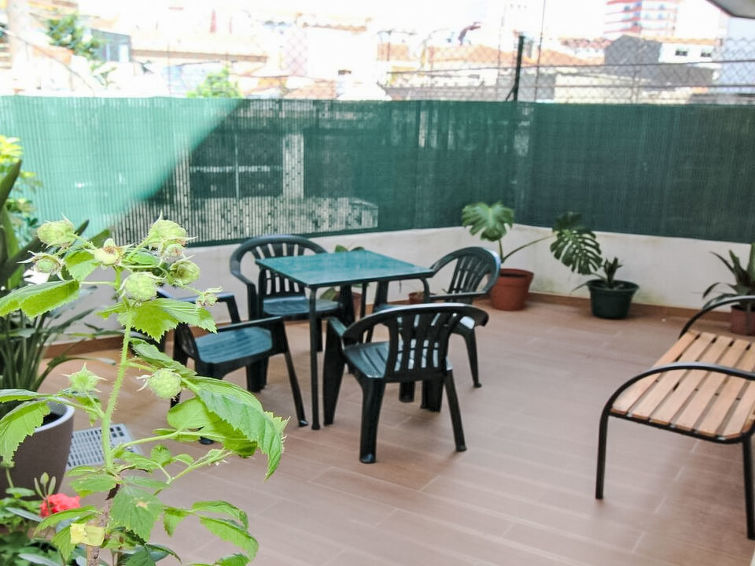 Aveiro Apartment With Patio - Aveiro