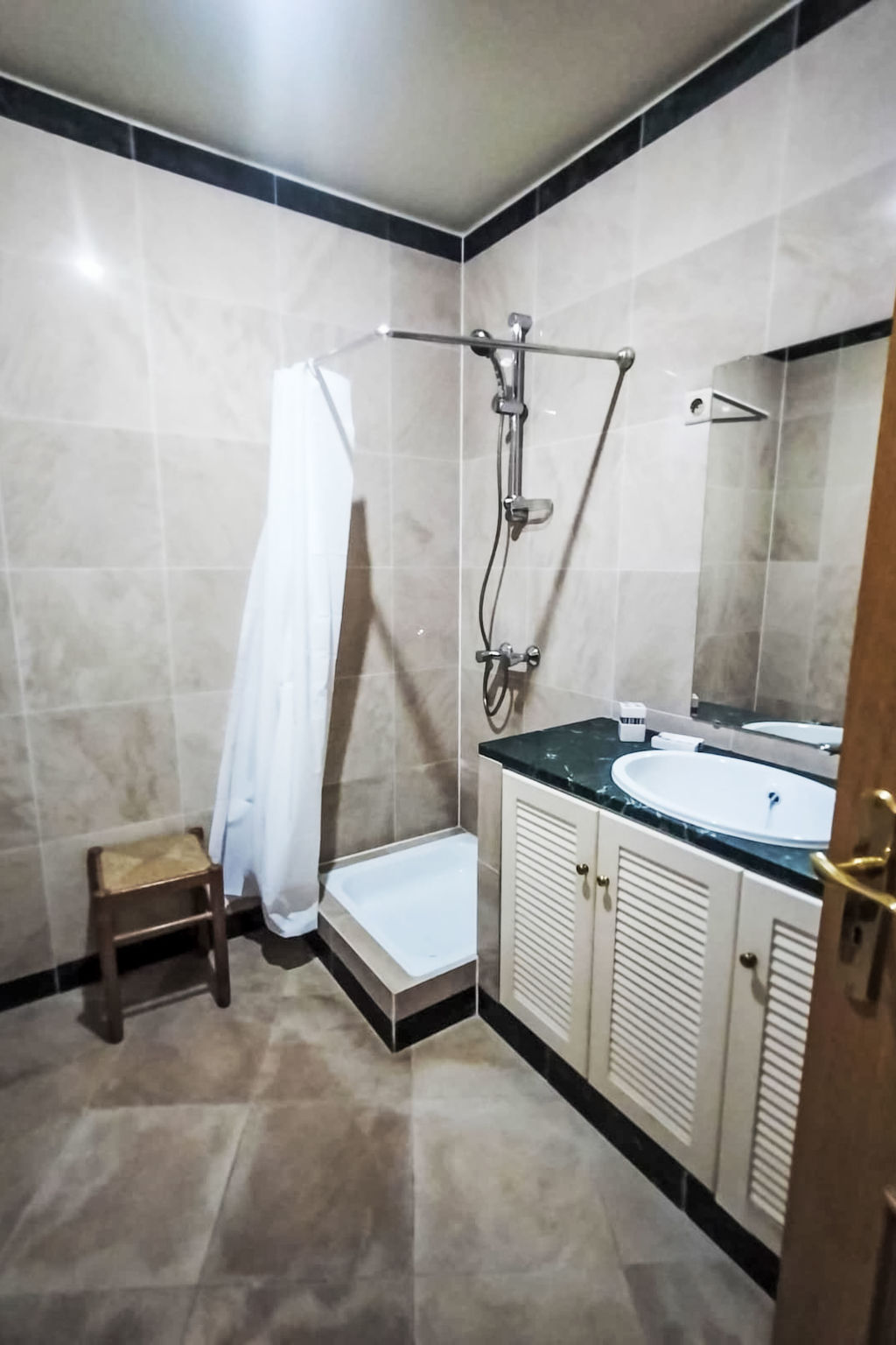 Apartment near Forum Mall - Binnen