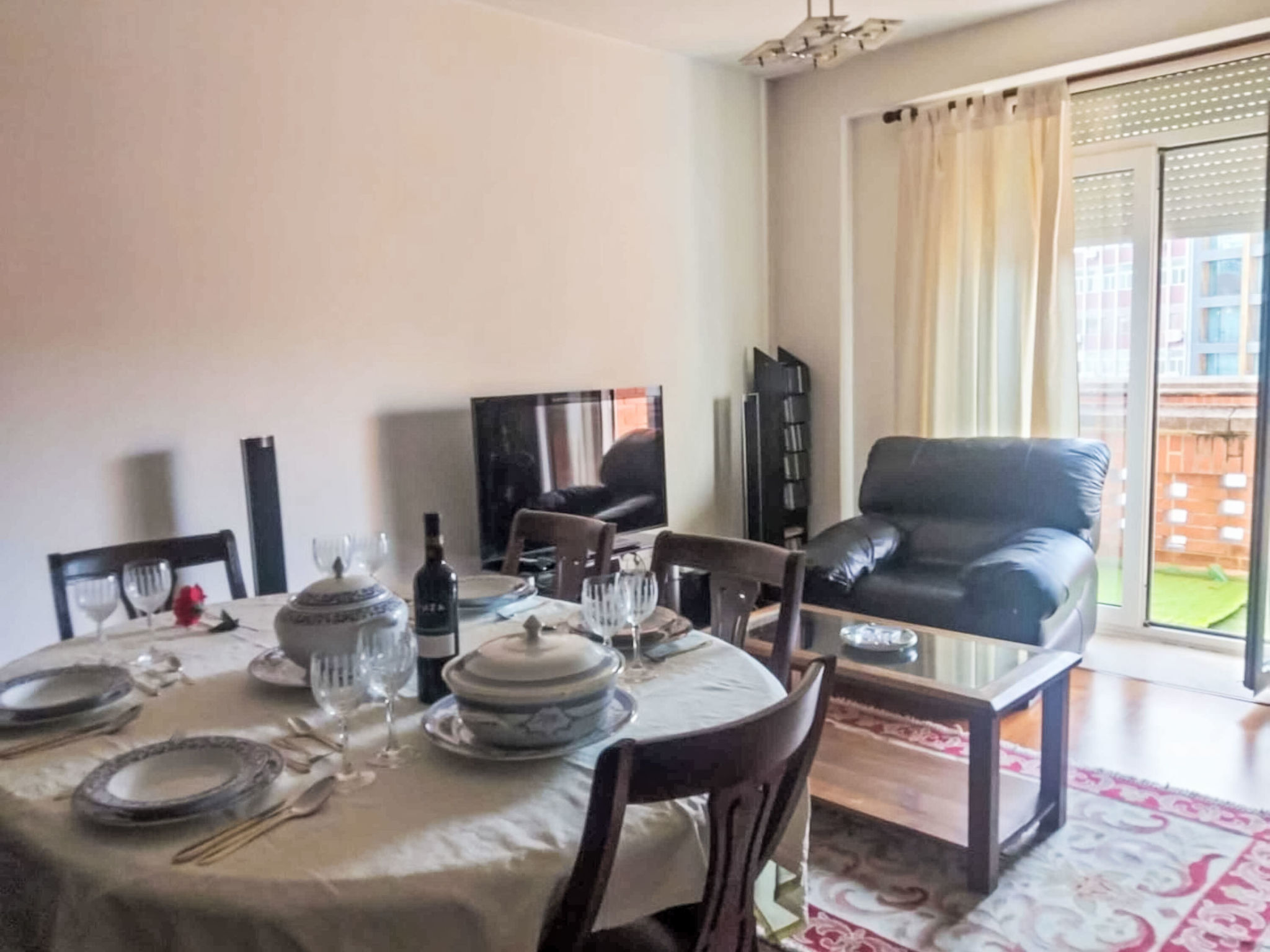 Apartment near Forum Mall - Binnen