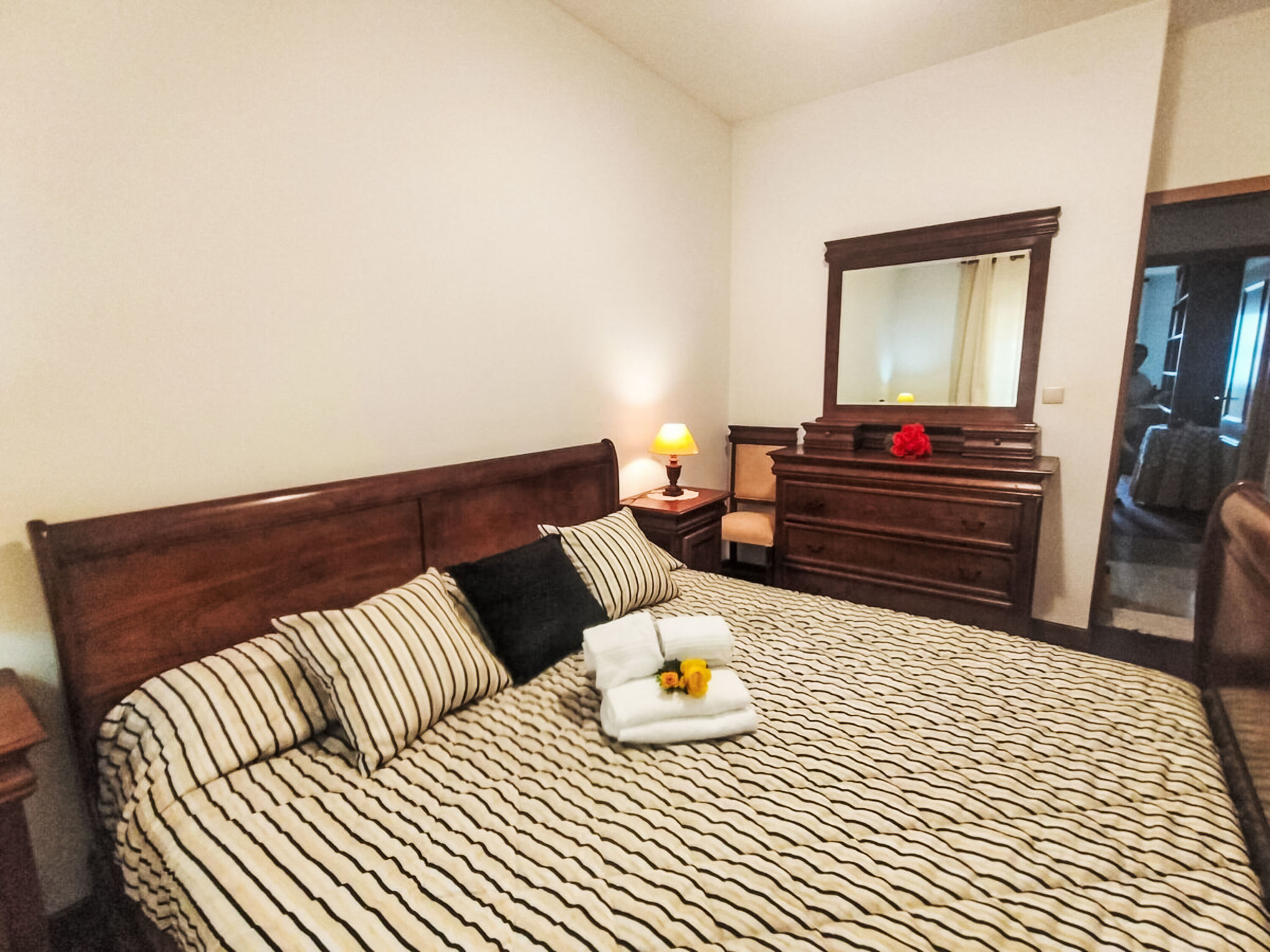 Apartment near Forum Mall - Binnen