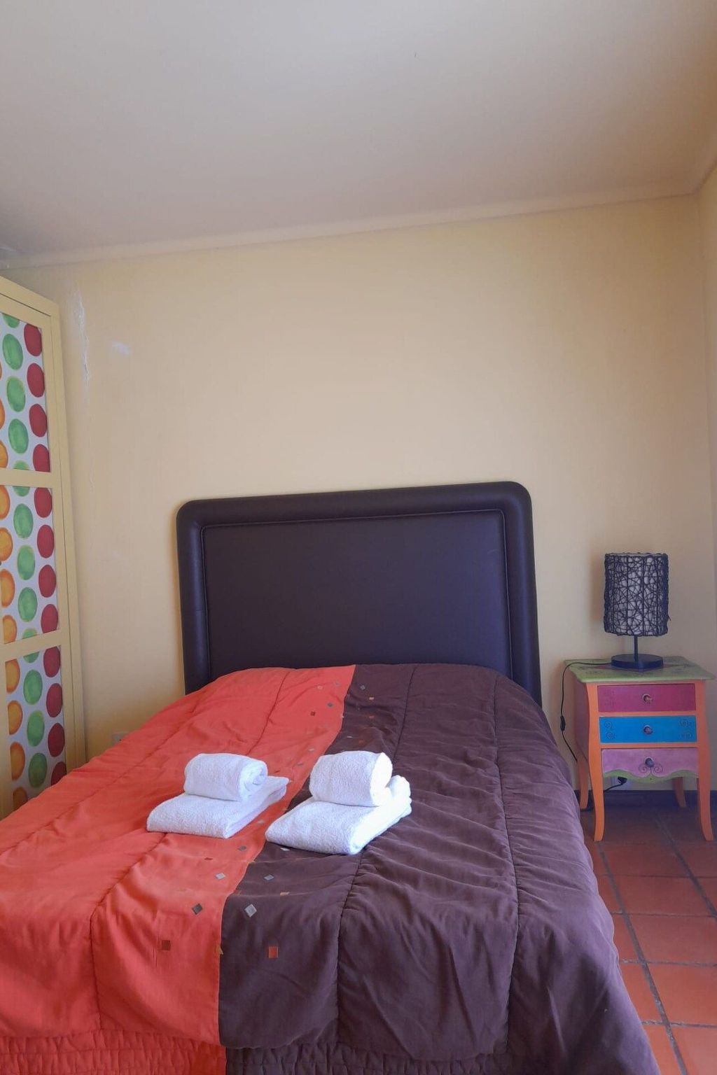 Zärtliche Momente in dieser gemütlichen Wohnung