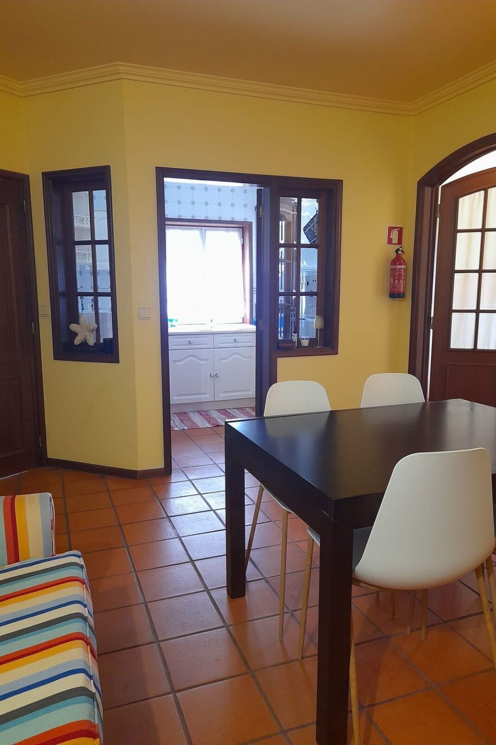 Zärtliche Momente in dieser gemütlichen Wohnung