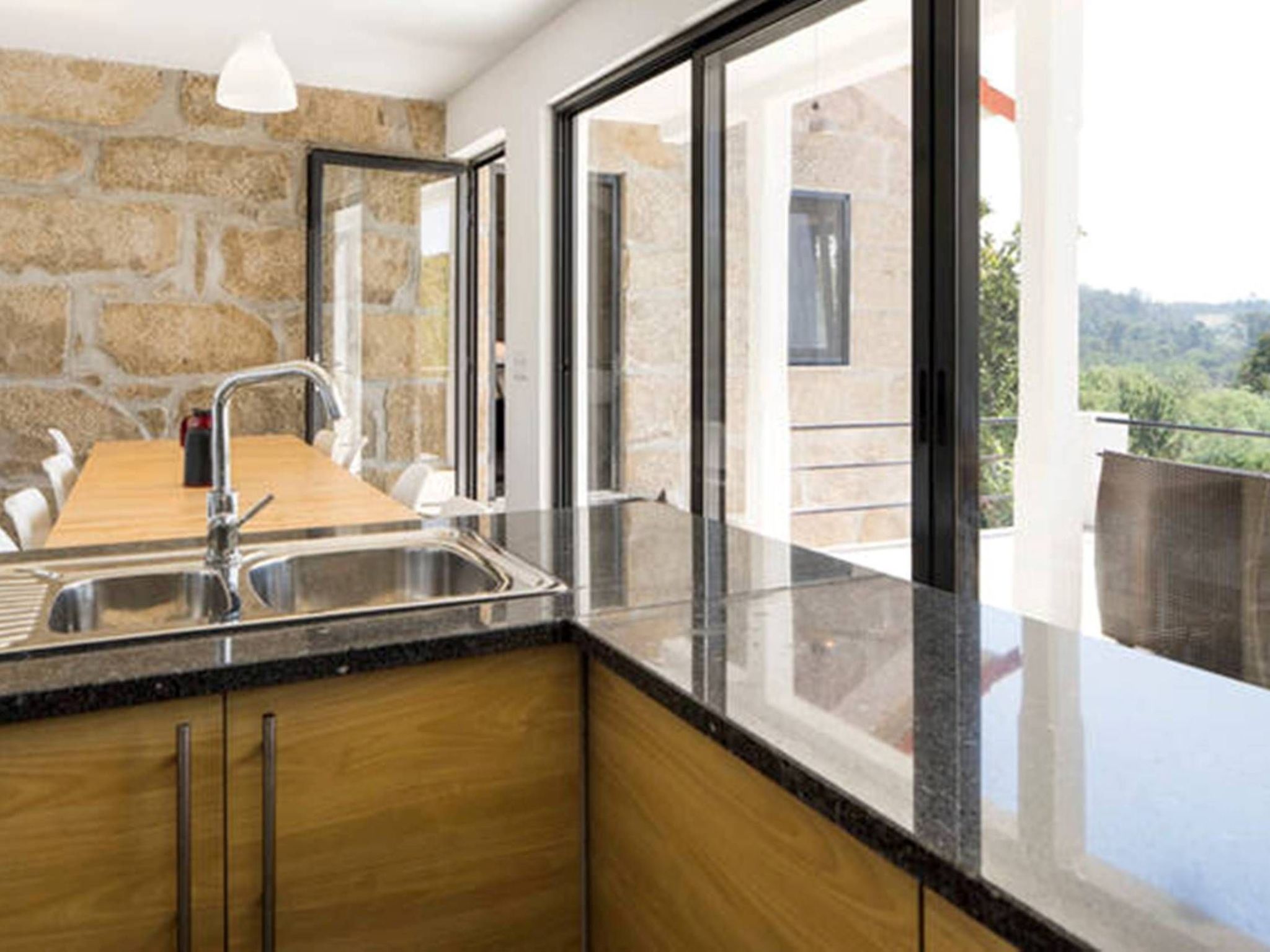 Großes renoviertes Landhaus in Tondela-Binnen