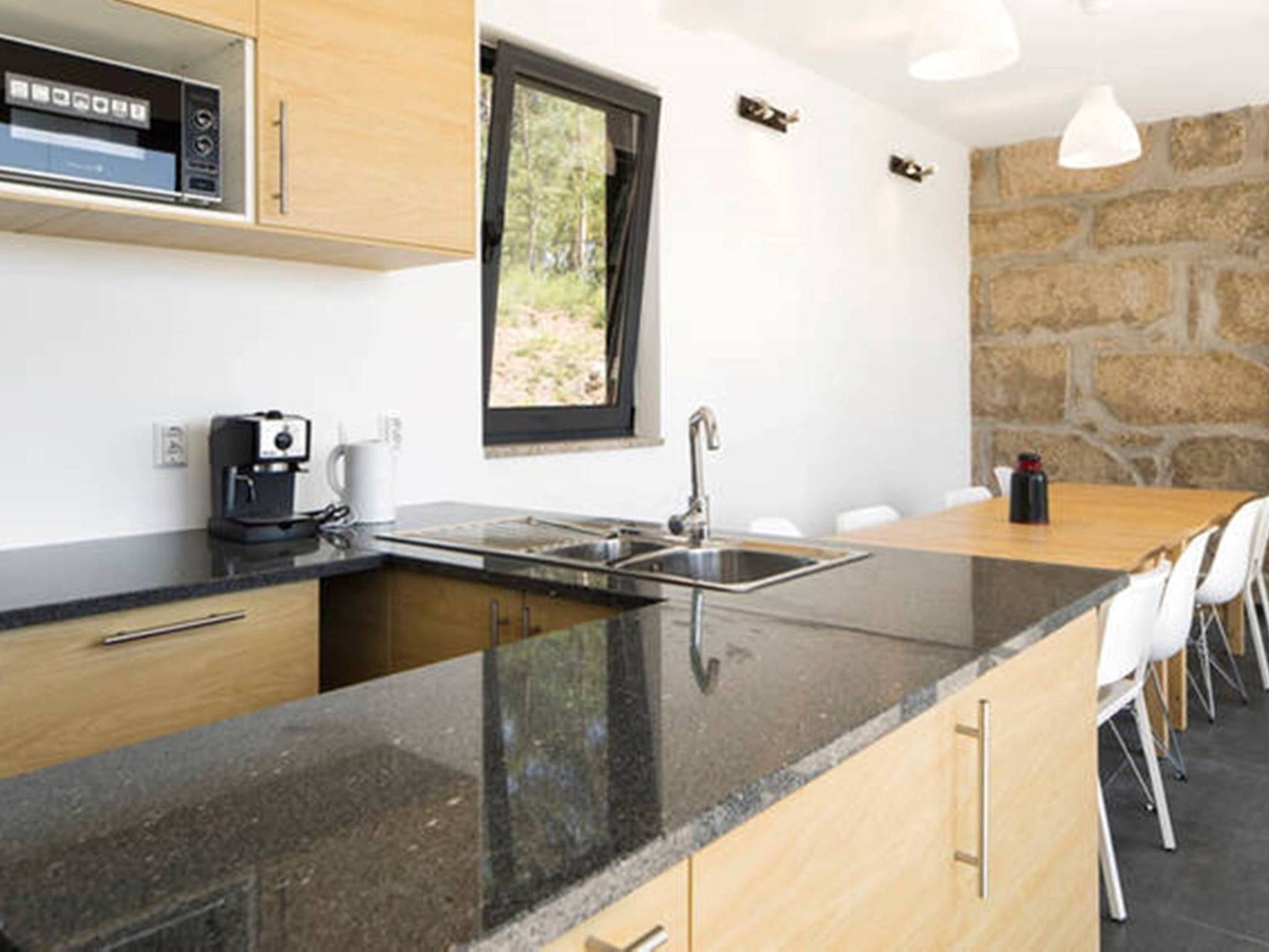 Großes renoviertes Landhaus in Tondela-Binnen