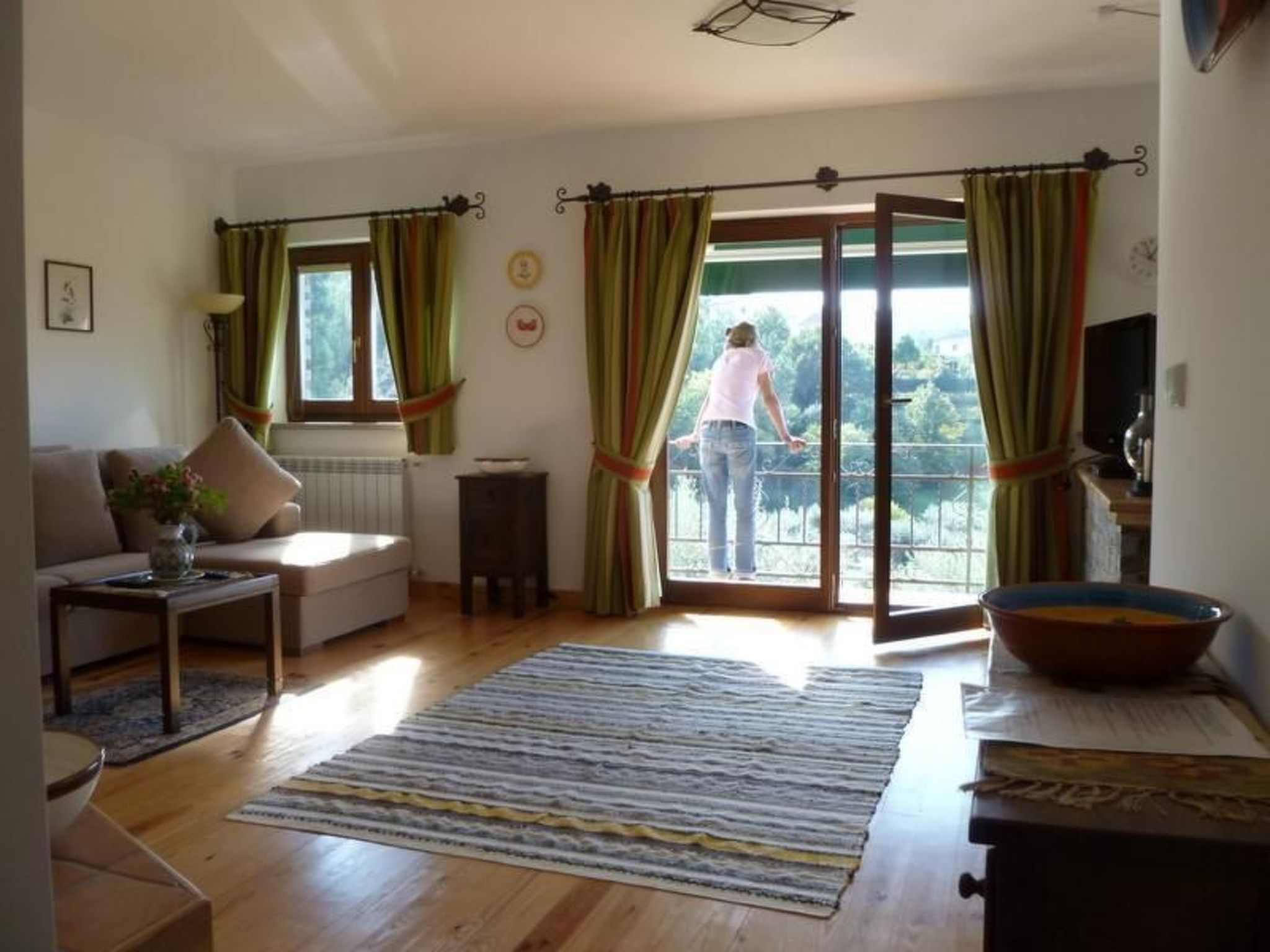 Mit Sonnenterrasse und großem Garten-Binnen