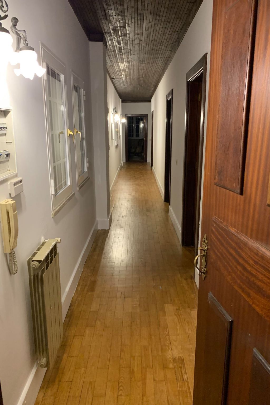 Herrschaftshaus durch die Täler-Binnen