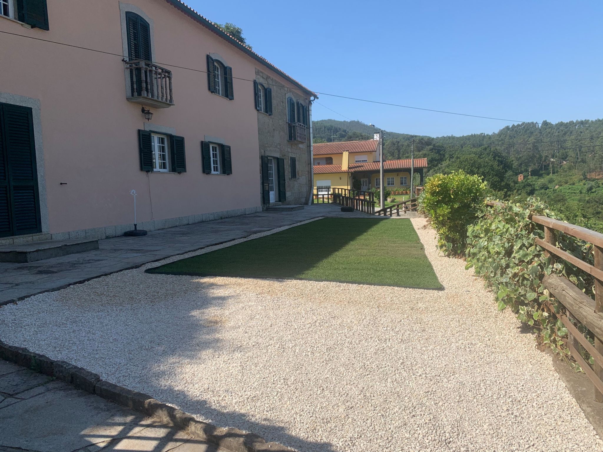 Herrschaftshaus durch die Täler-Buiten