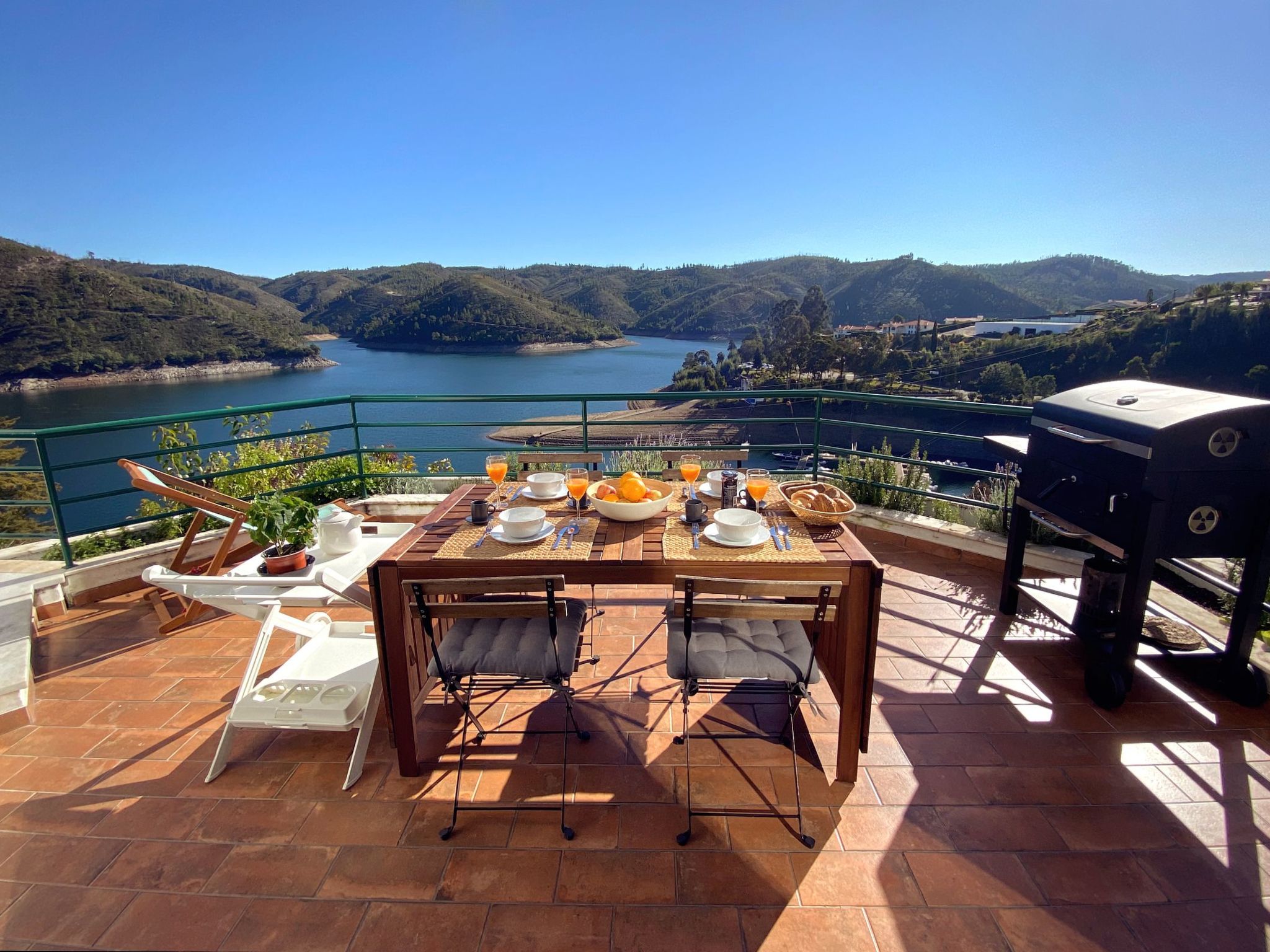 Ferienvilla "Blue Lake House" mit Sauna