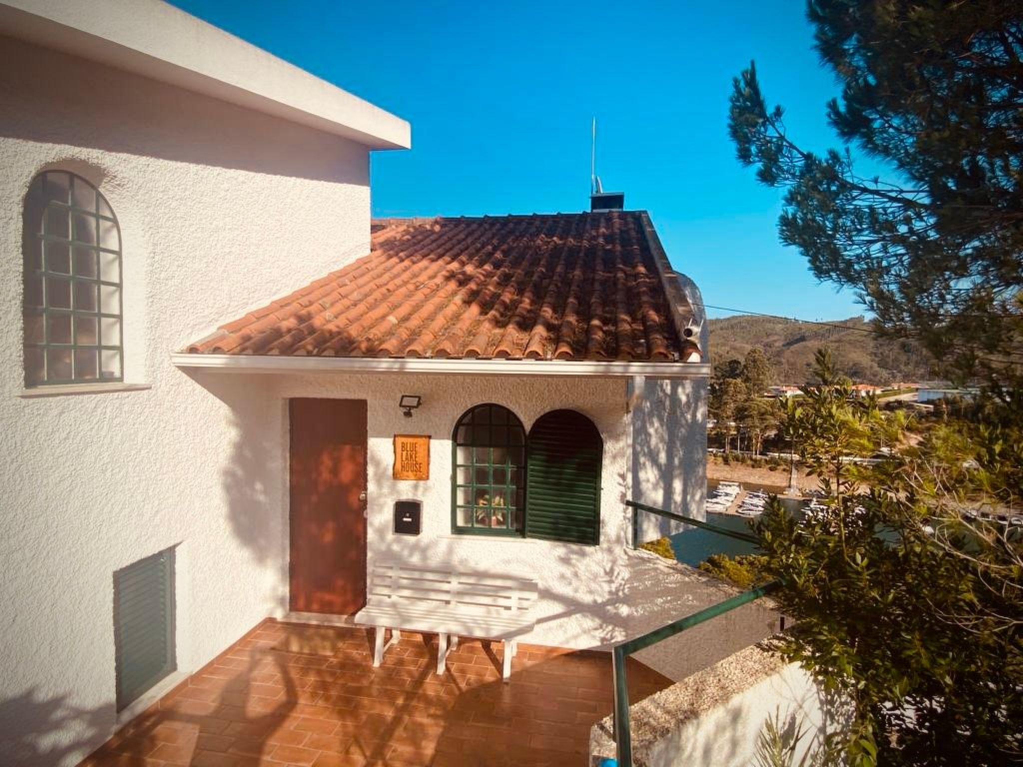 Ferienvilla "Blue Lake House" mit Sauna-Image-tags.info