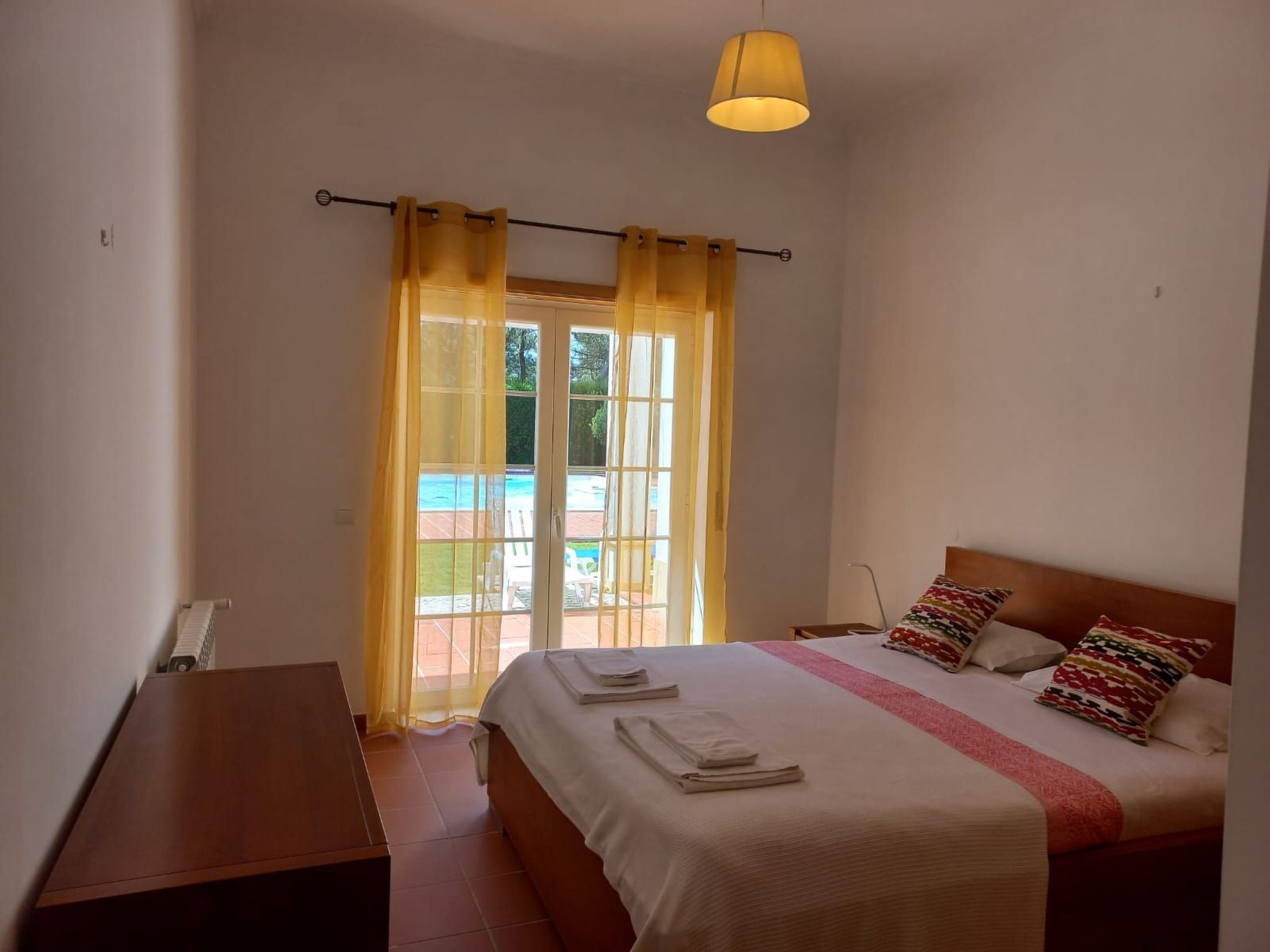 Die Sonne den ganzen Tag-Binnen