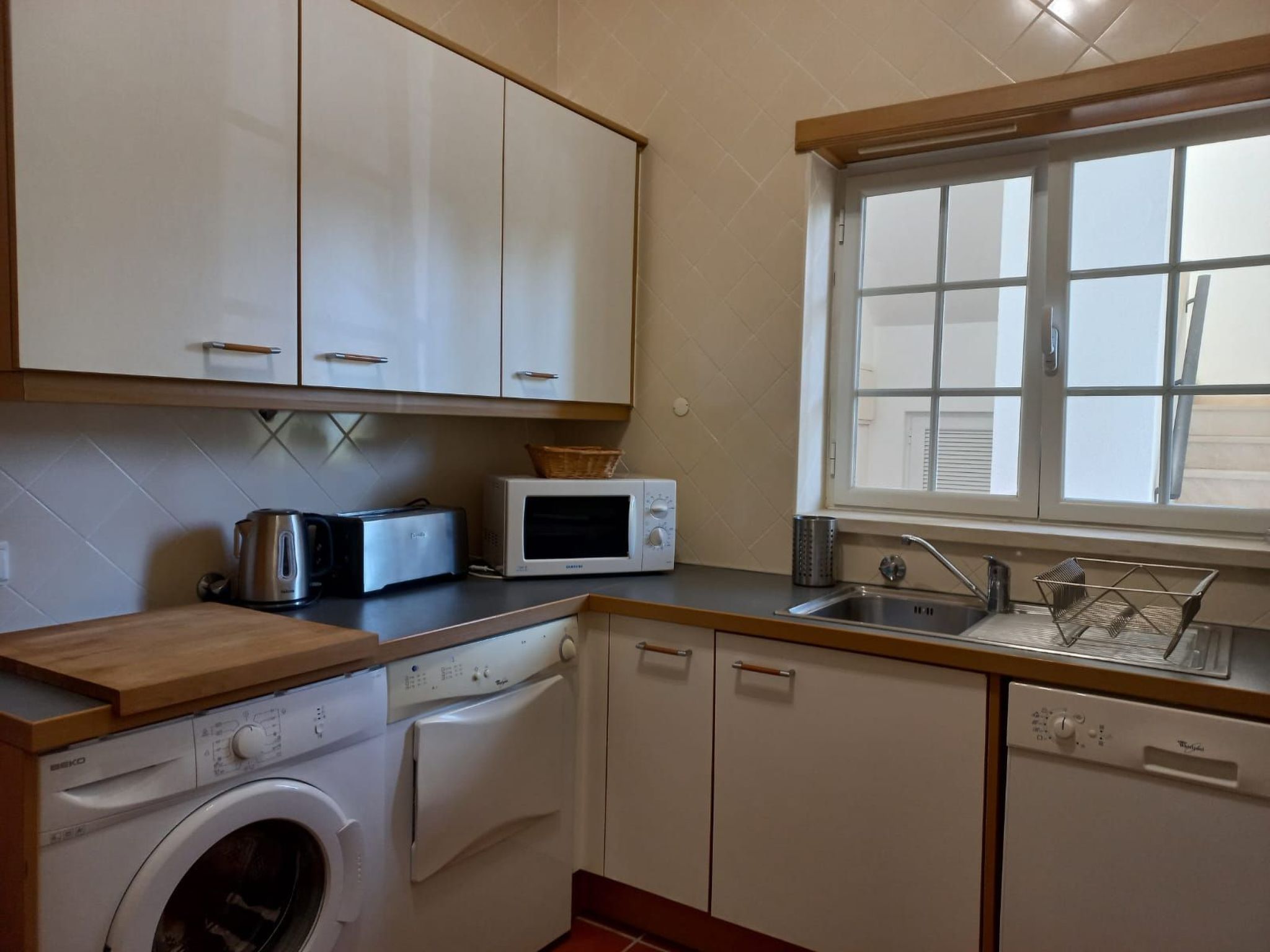 Die Sonne den ganzen Tag-Binnen