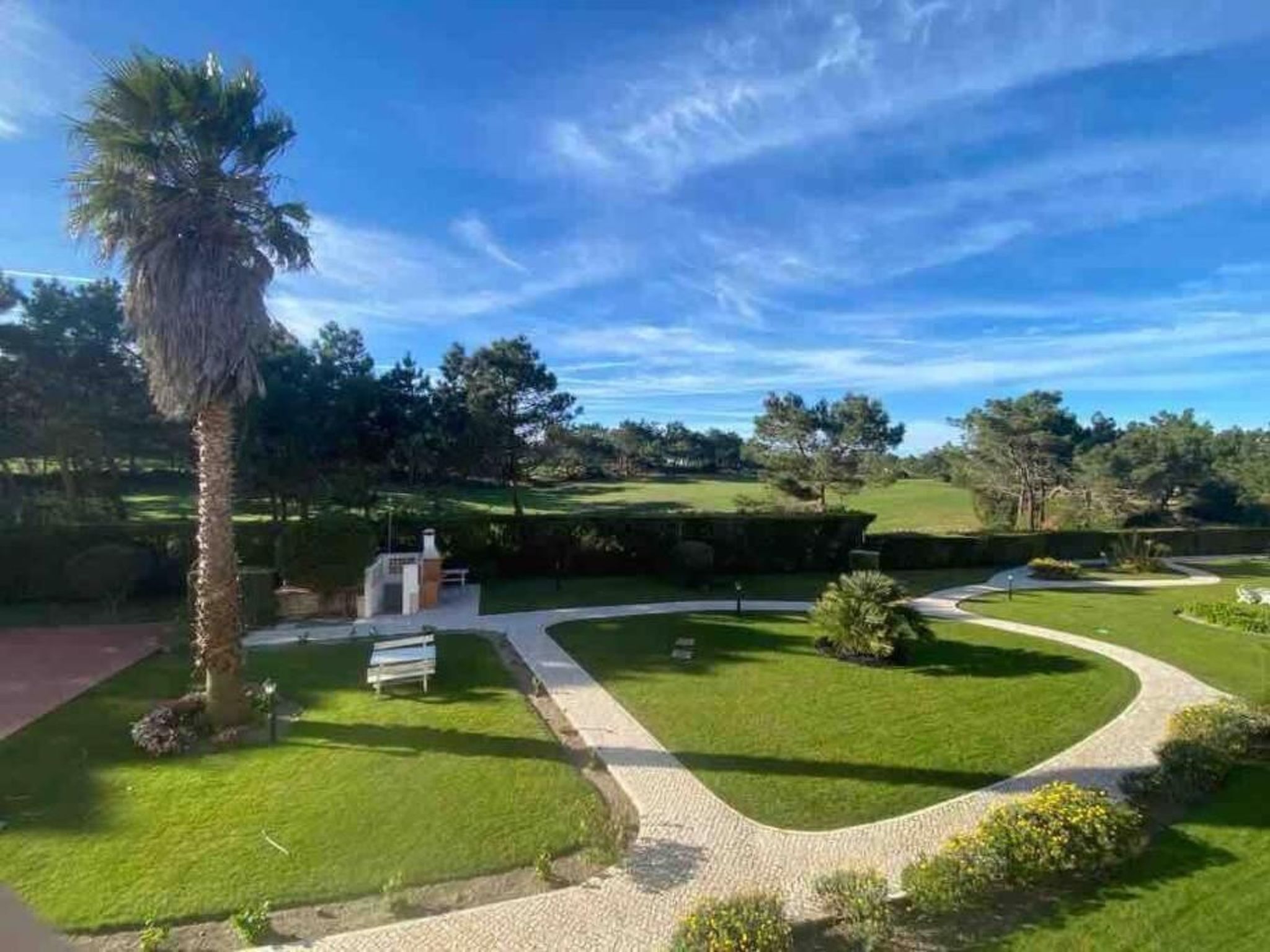 Die Sonne den ganzen Tag-Binnen