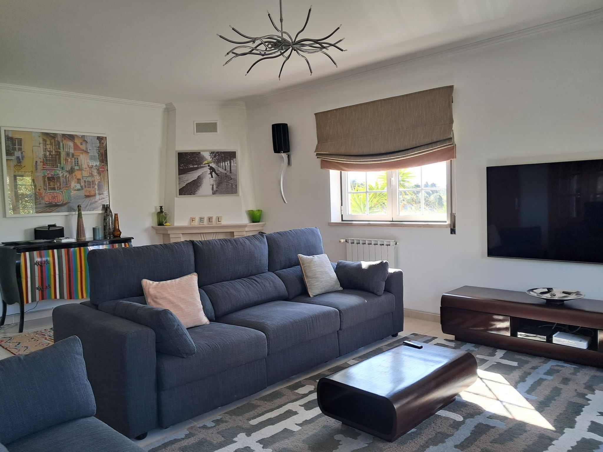 Unknown Accommodation-Dedans