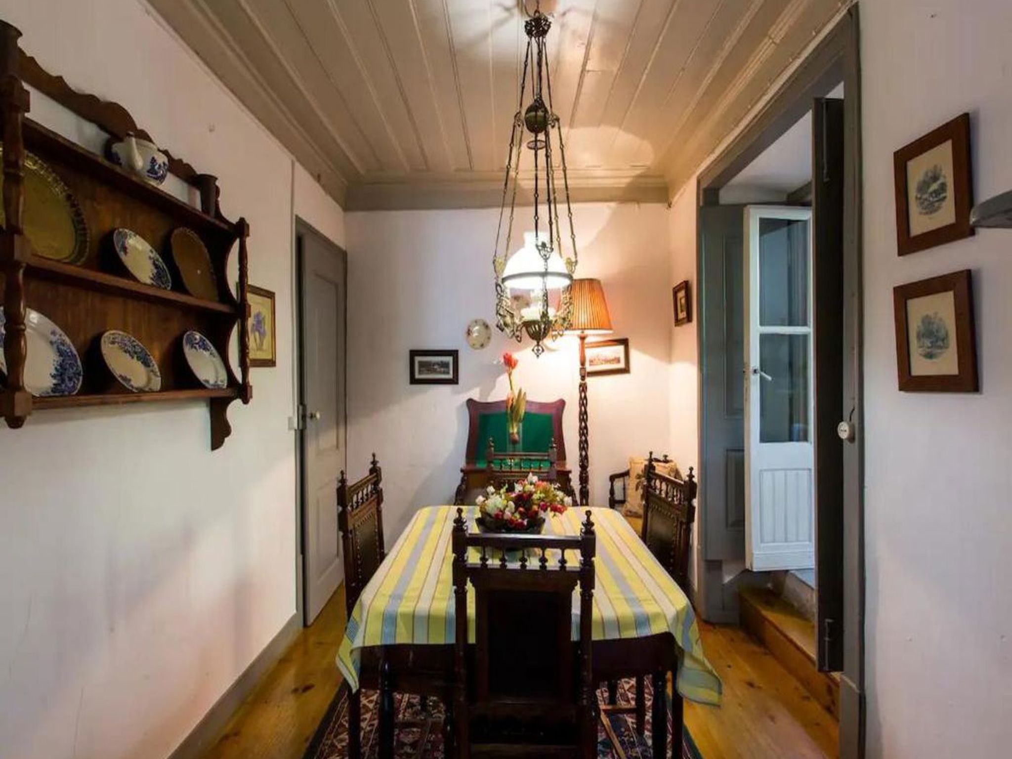 Historisches Haus in der Nähe des historischen Dorfes von Óbidos-Image-tags.info