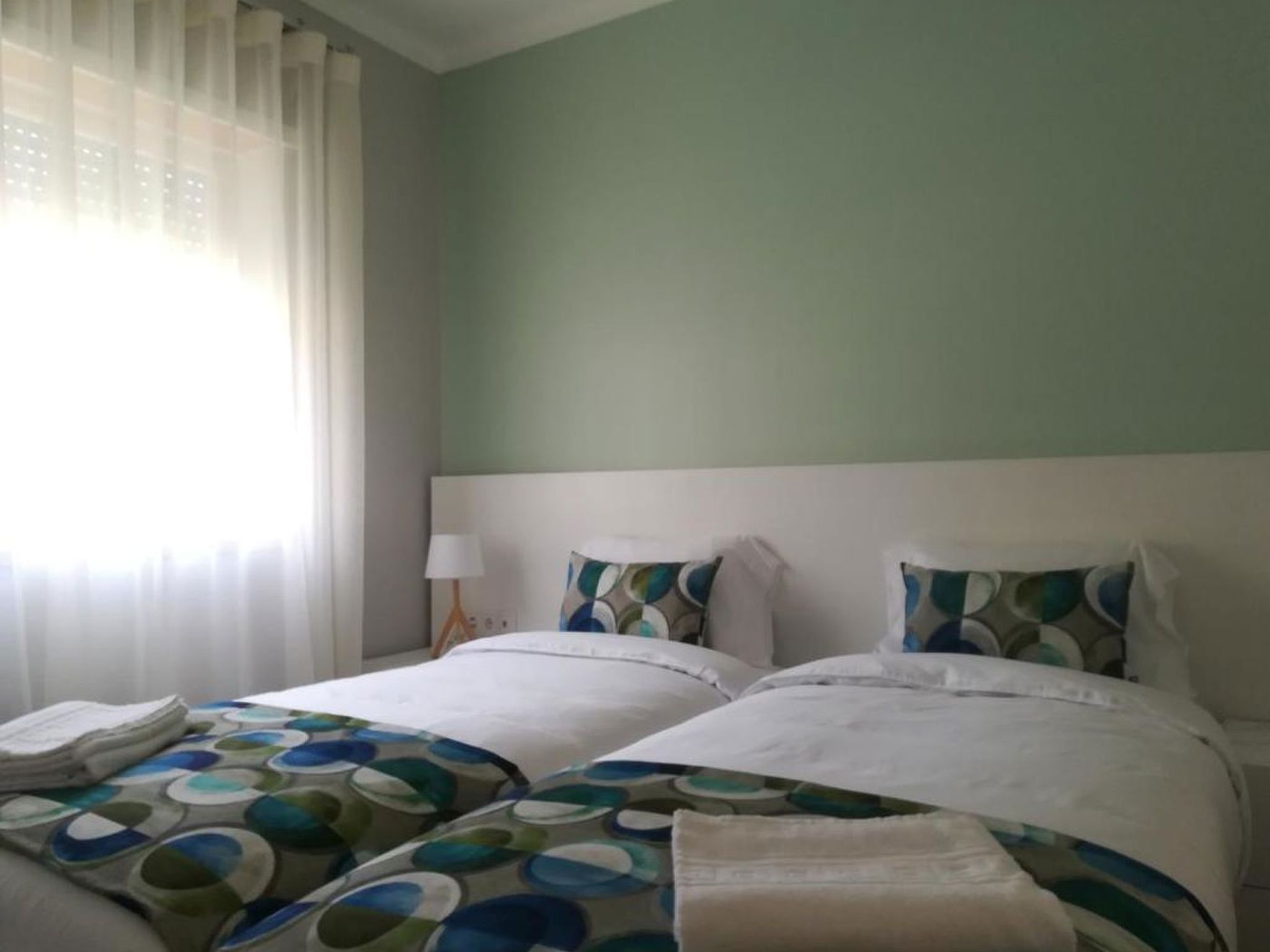 Golf, Pinienwald mit Pool