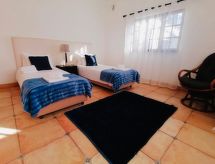 Luxuriöse Villa nur wenige Schritte vom Strand entfernt