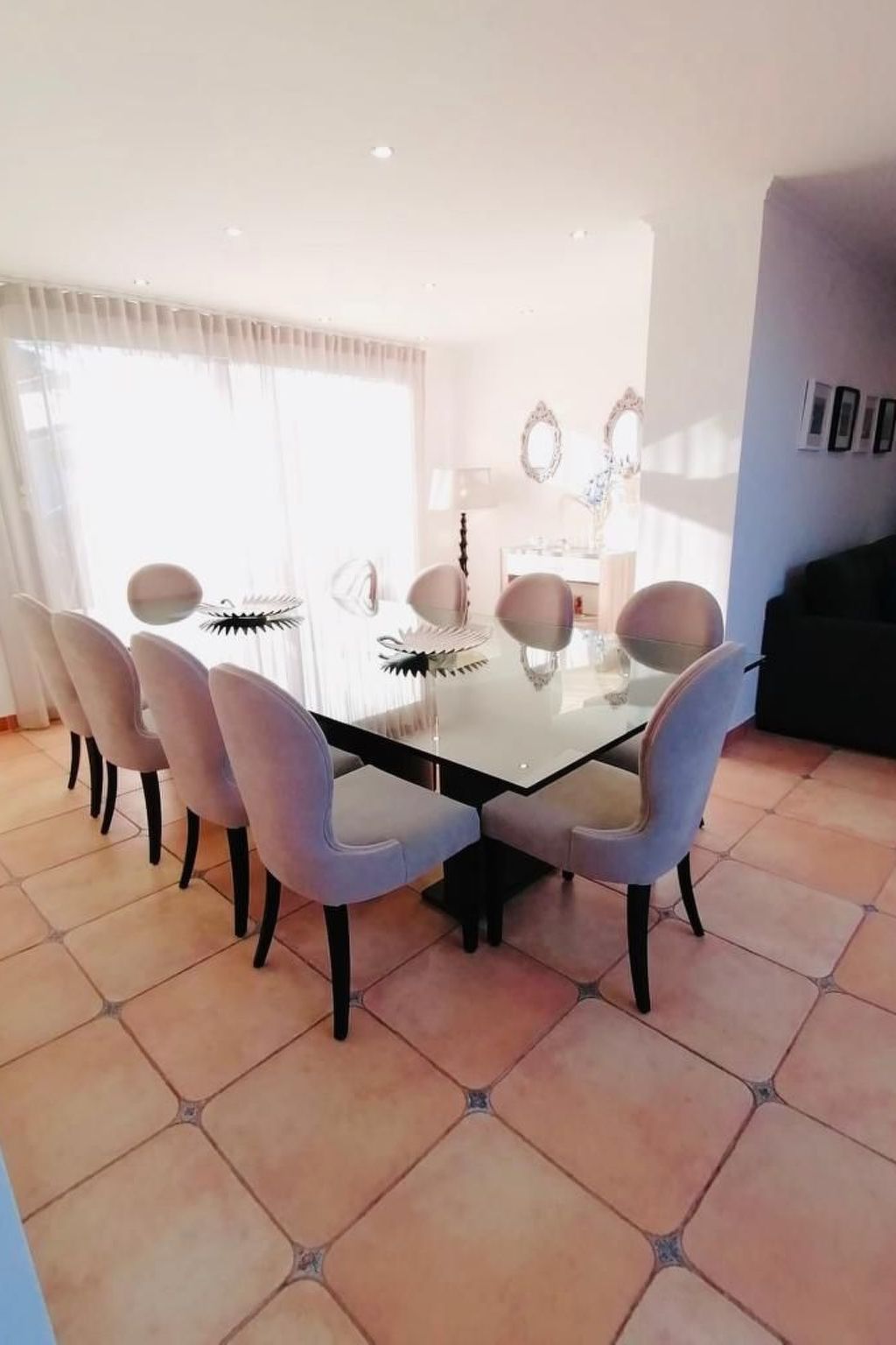 Luxuriöse Villa nur wenige Schritte vom Strand entfernt-Image-tags.info