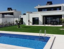 Neue moderne Villa mit privatem Pool