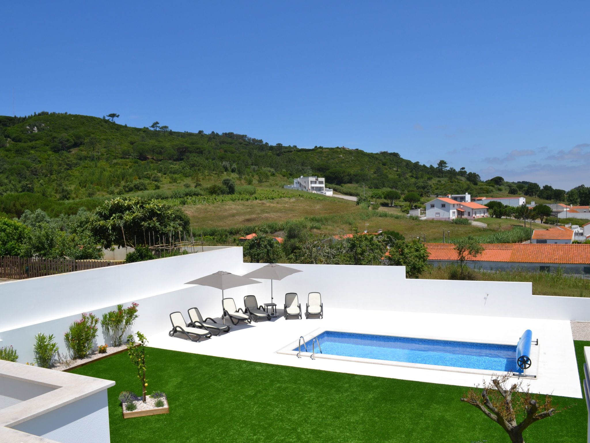 Neue moderne Villa mit privatem Pool