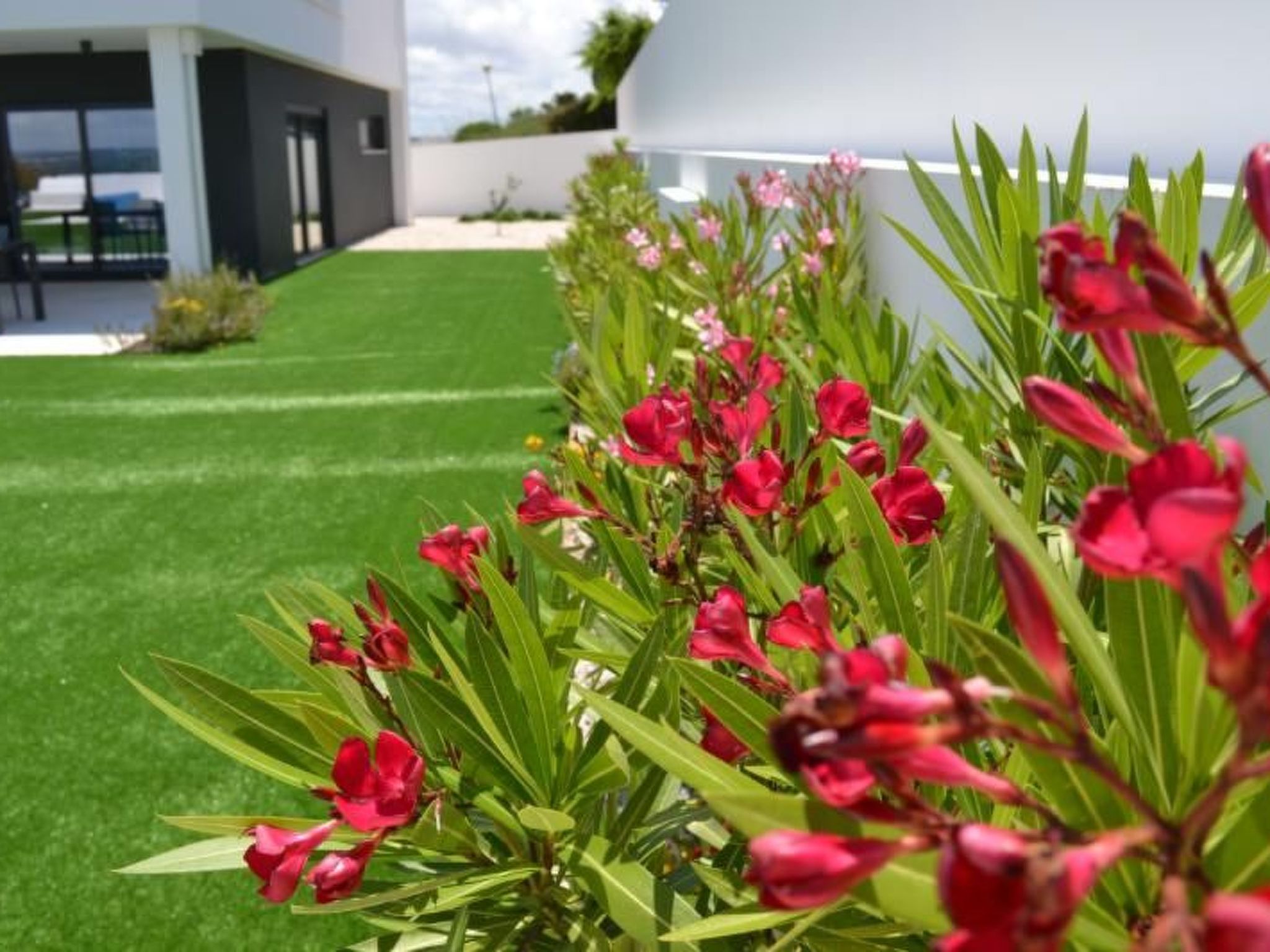 Neue moderne Villa mit privatem Pool-Binnen