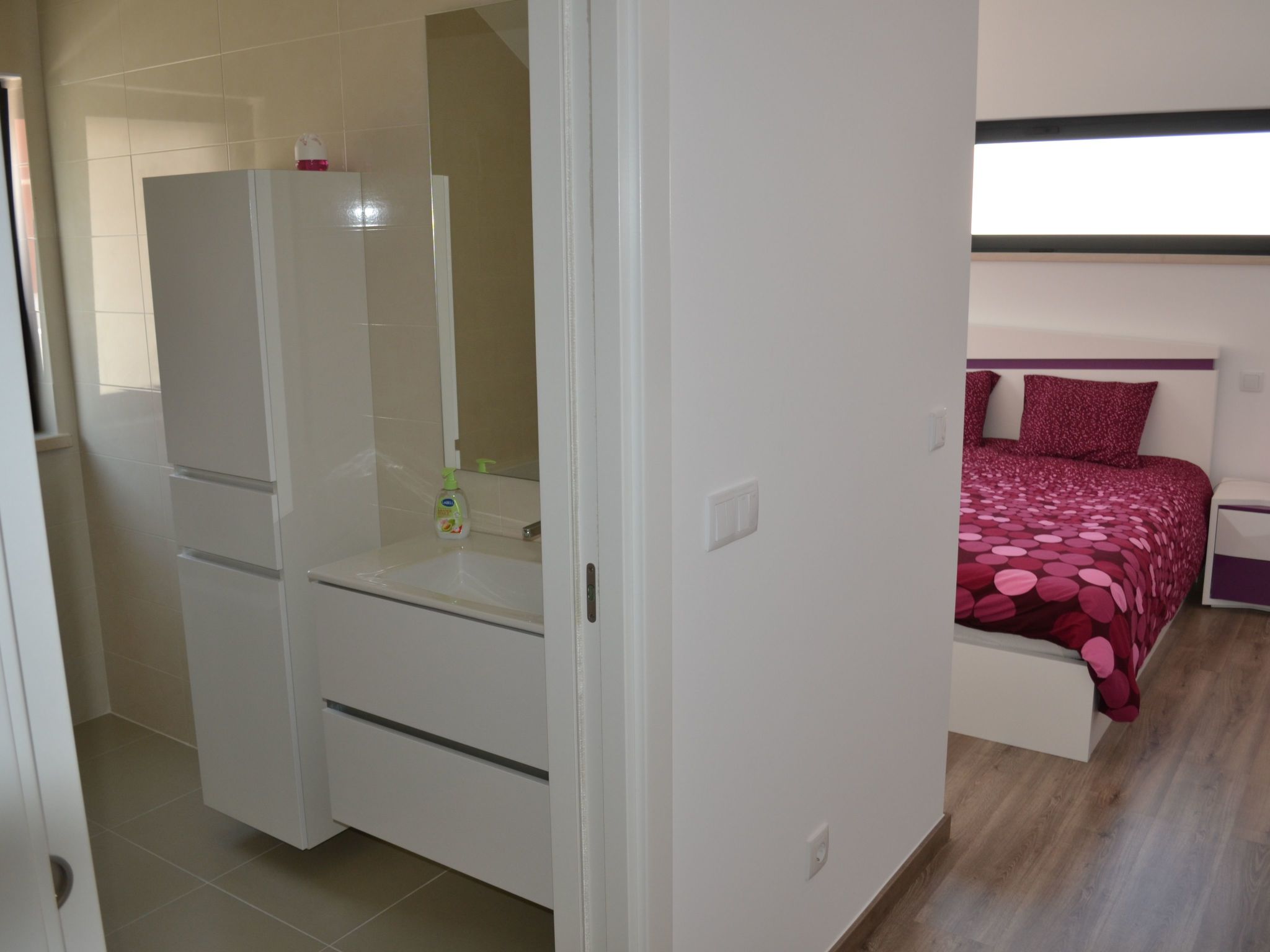 Neue moderne Villa mit privatem Pool-Binnen