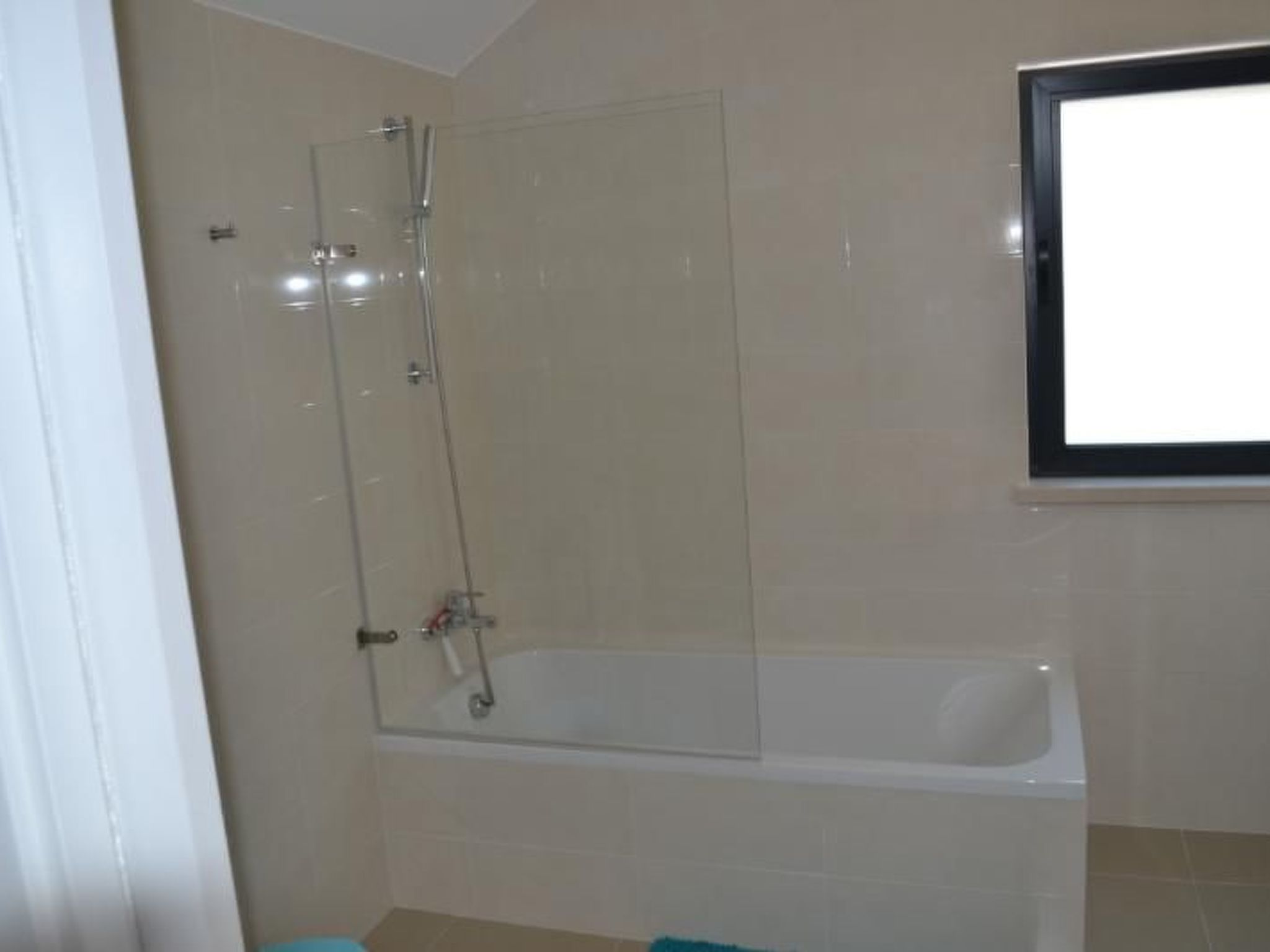 Neue moderne Villa mit privatem Pool-Binnen