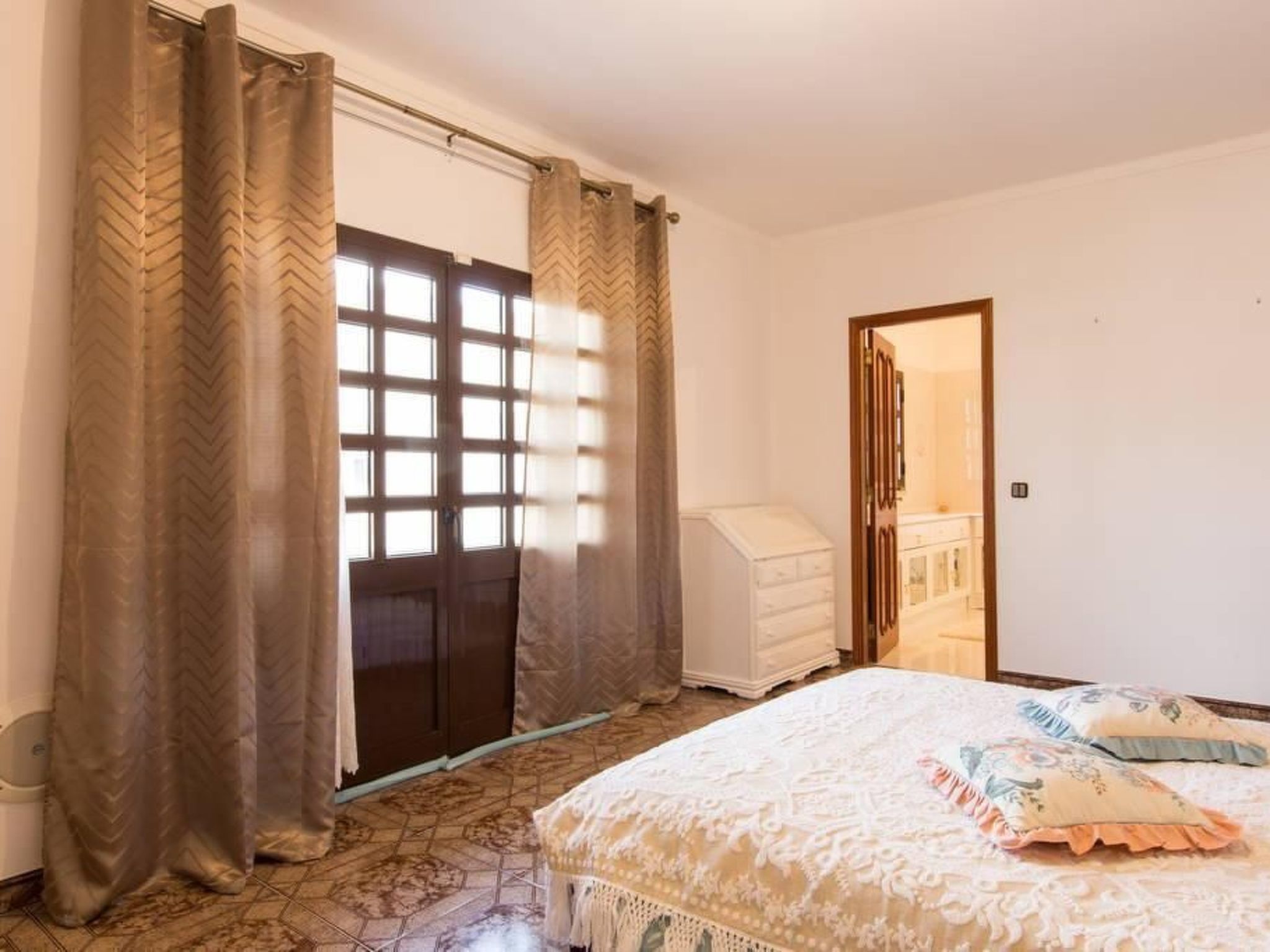 Terrassenhaus mit privatem Pool in Nazaré-Dedans